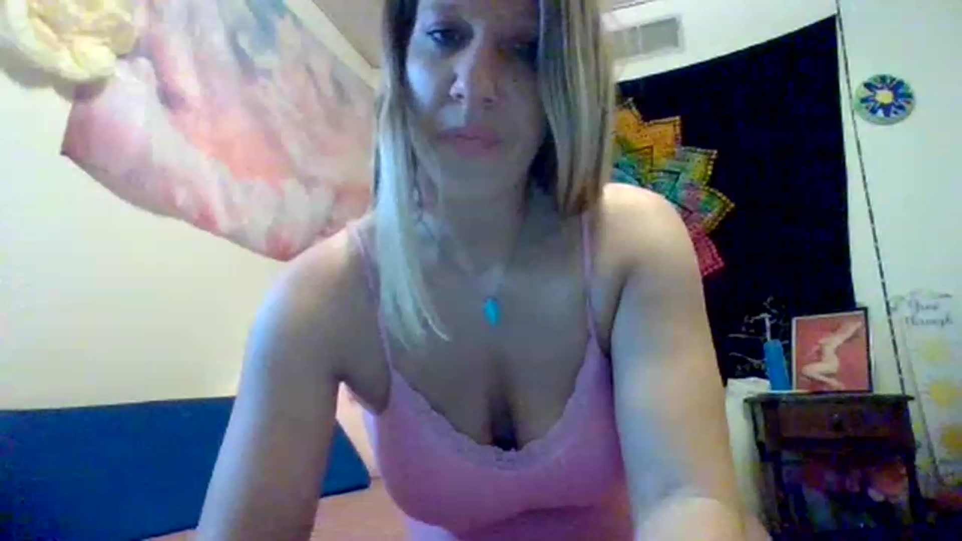Gallery image thumbnail from wildnnout's myfreecams stream on, 06/27/2023, 15:38 image 7 of 20