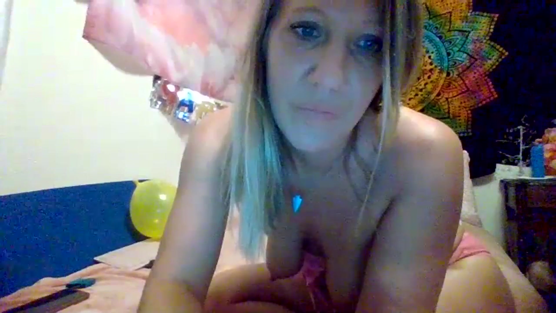 Gallery image thumbnail from wildnnout's myfreecams stream on, 07/12/2023, 20:02 image 18 of 20
