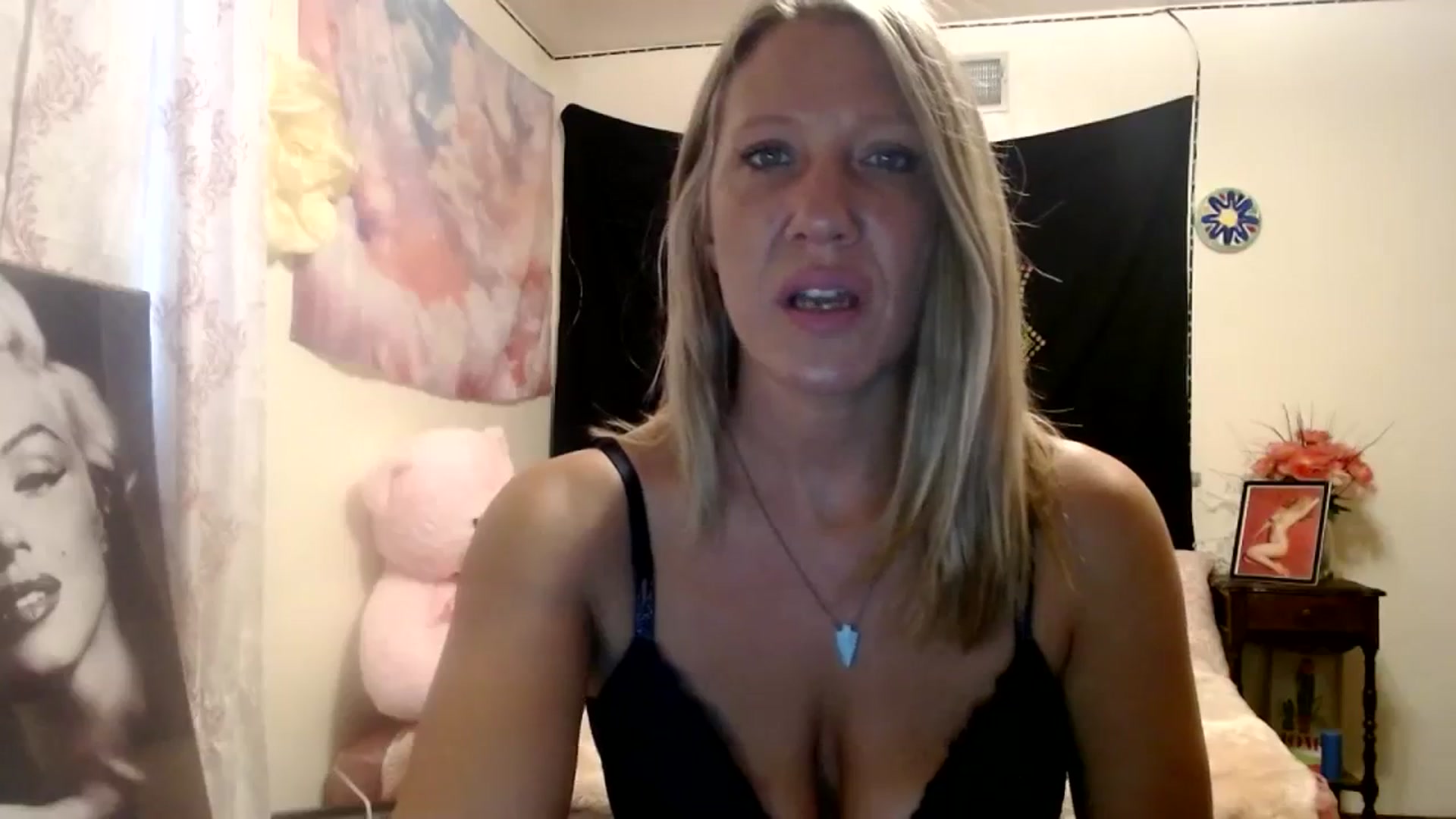 Gallery image thumbnail from wildnnout's myfreecams stream on, 10/12/2023, 14:36 image 16 of 20