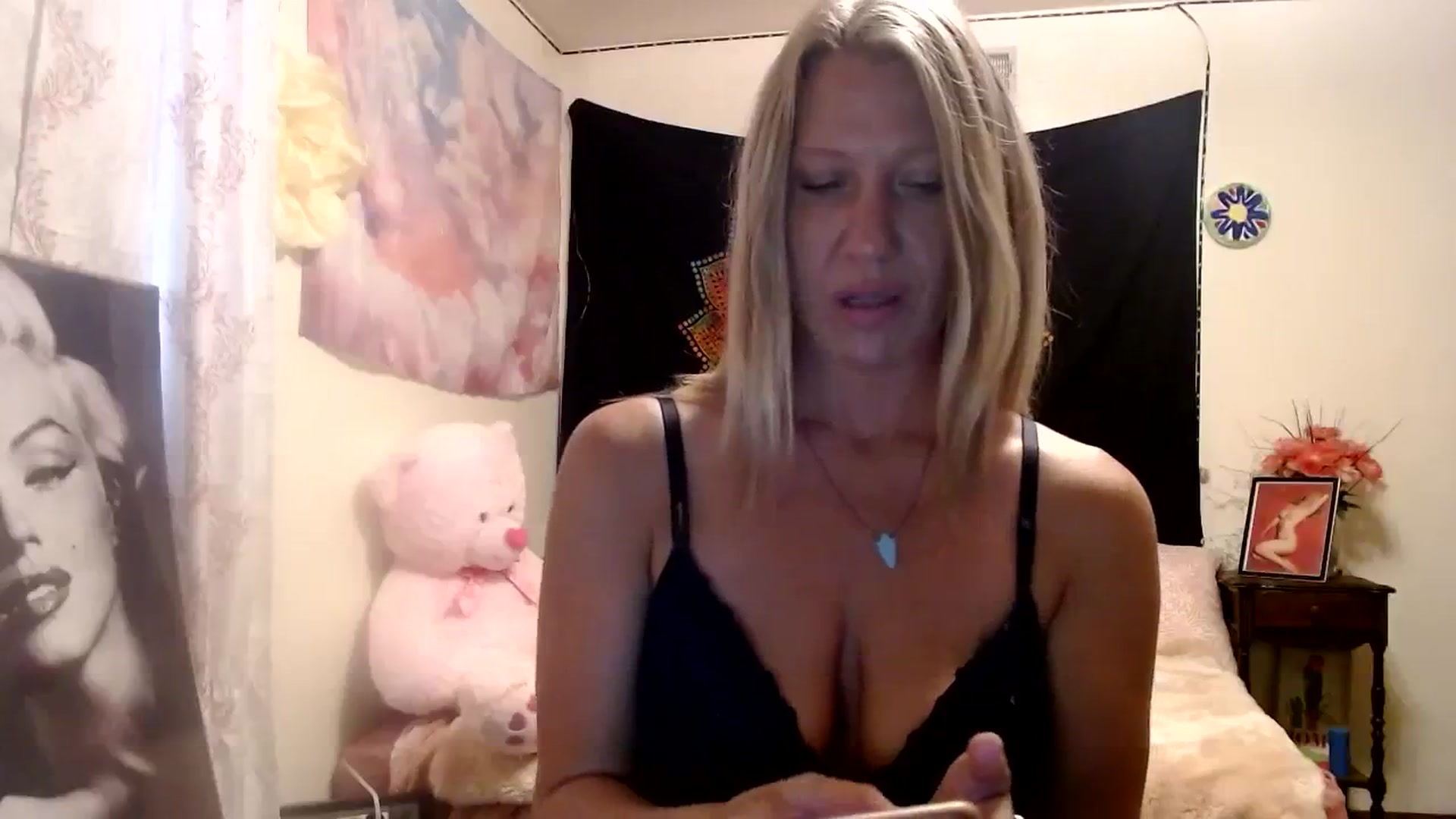 Gallery image thumbnail from wildnnout's myfreecams stream on, 10/12/2023, 14:36 image 12 of 20