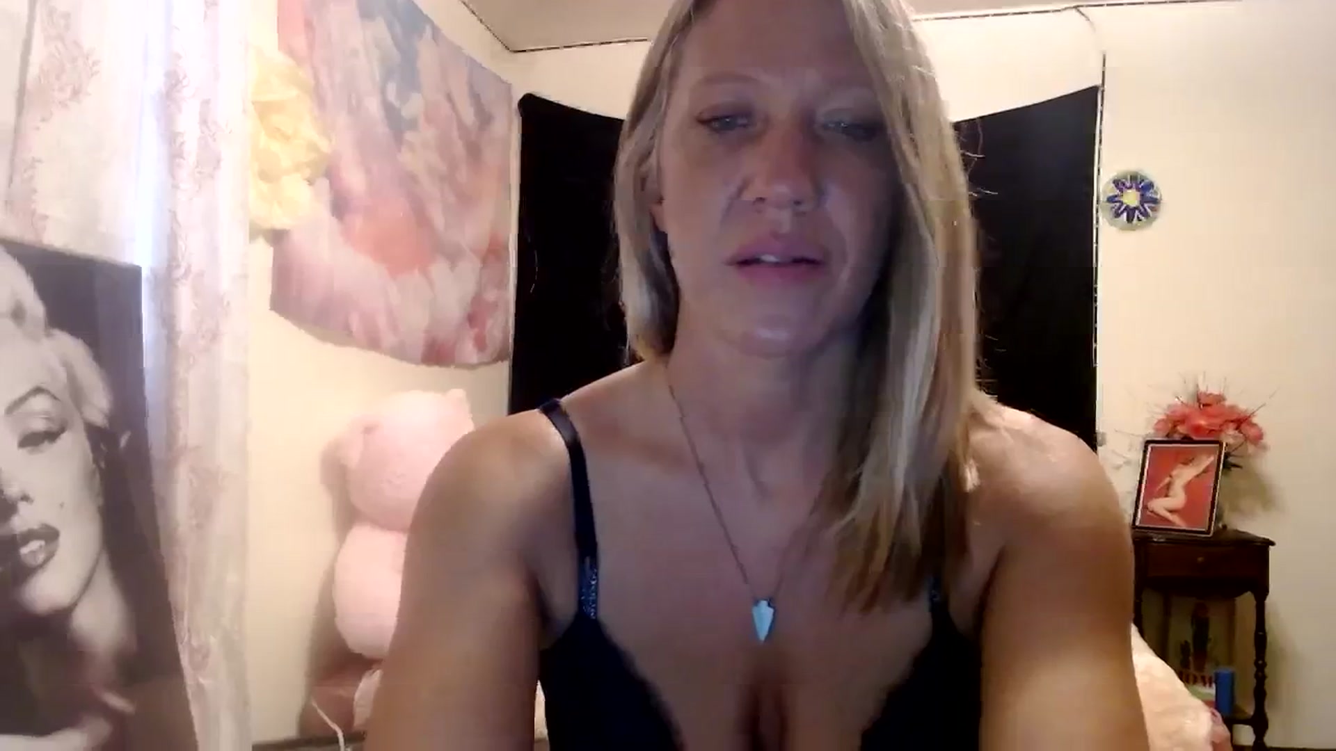 Gallery image thumbnail from wildnnout's myfreecams stream on, 10/12/2023, 14:36 image 14 of 20