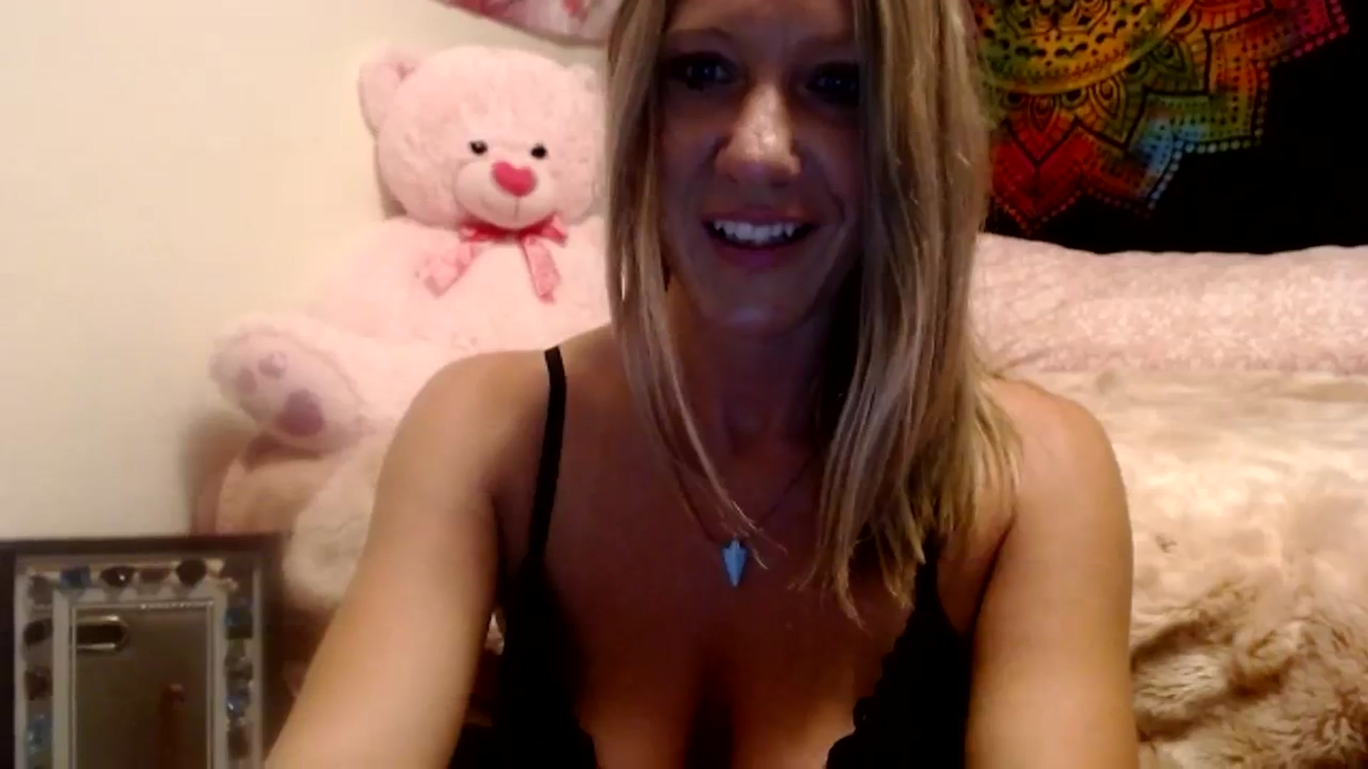 Gallery image thumbnail from wildnnout's myfreecams stream on, 10/16/2023, 14:55 image 7 of 20