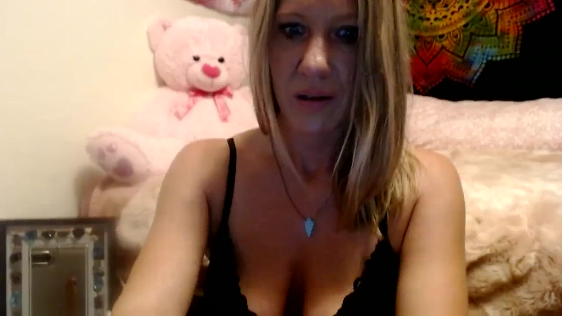 Gallery image thumbnail from wildnnout's myfreecams stream on, 10/16/2023, 14:55 image 5 of 20