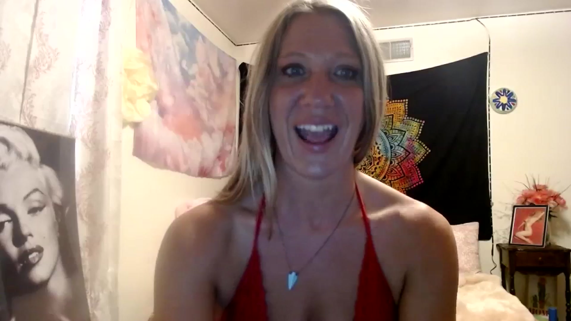 Gallery image thumbnail from wildnnout's myfreecams stream on, 10/18/2023, 14:55 image 9 of 20