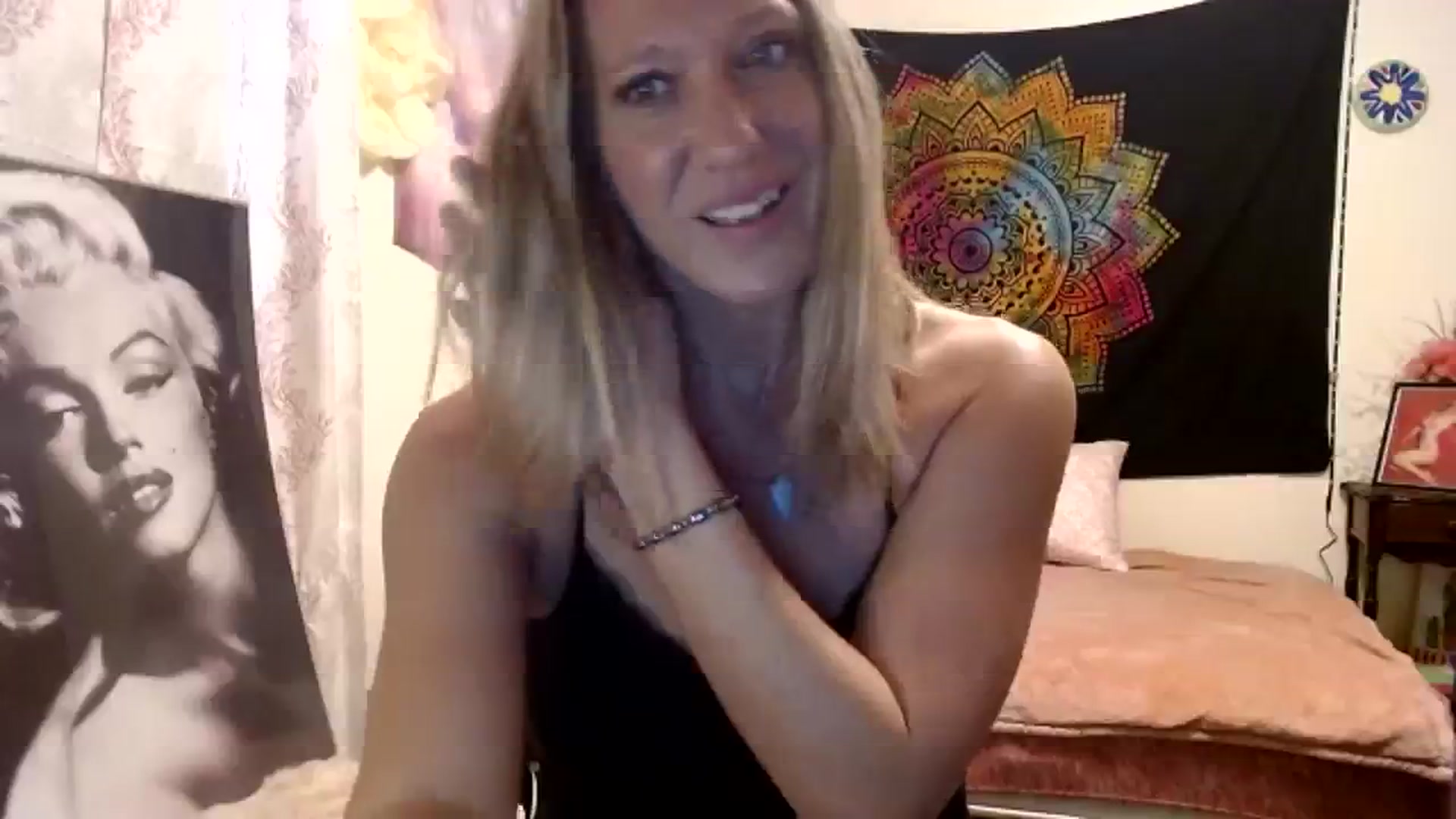 Gallery image thumbnail from wildnnout's myfreecams stream on, 10/23/2023, 15:34 image 10 of 20