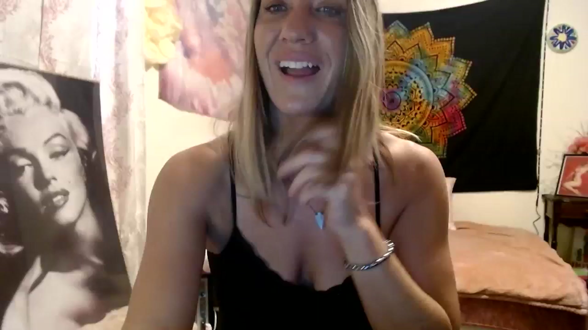 Gallery image thumbnail from wildnnout's myfreecams stream on, 10/23/2023, 15:34 image 11 of 20