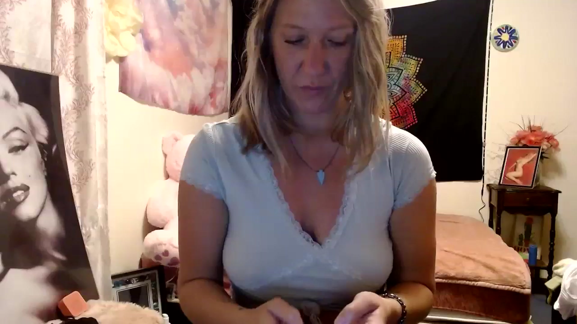Gallery image thumbnail from wildnnout's myfreecams stream on, 10/25/2023, 09:43 image 12 of 20