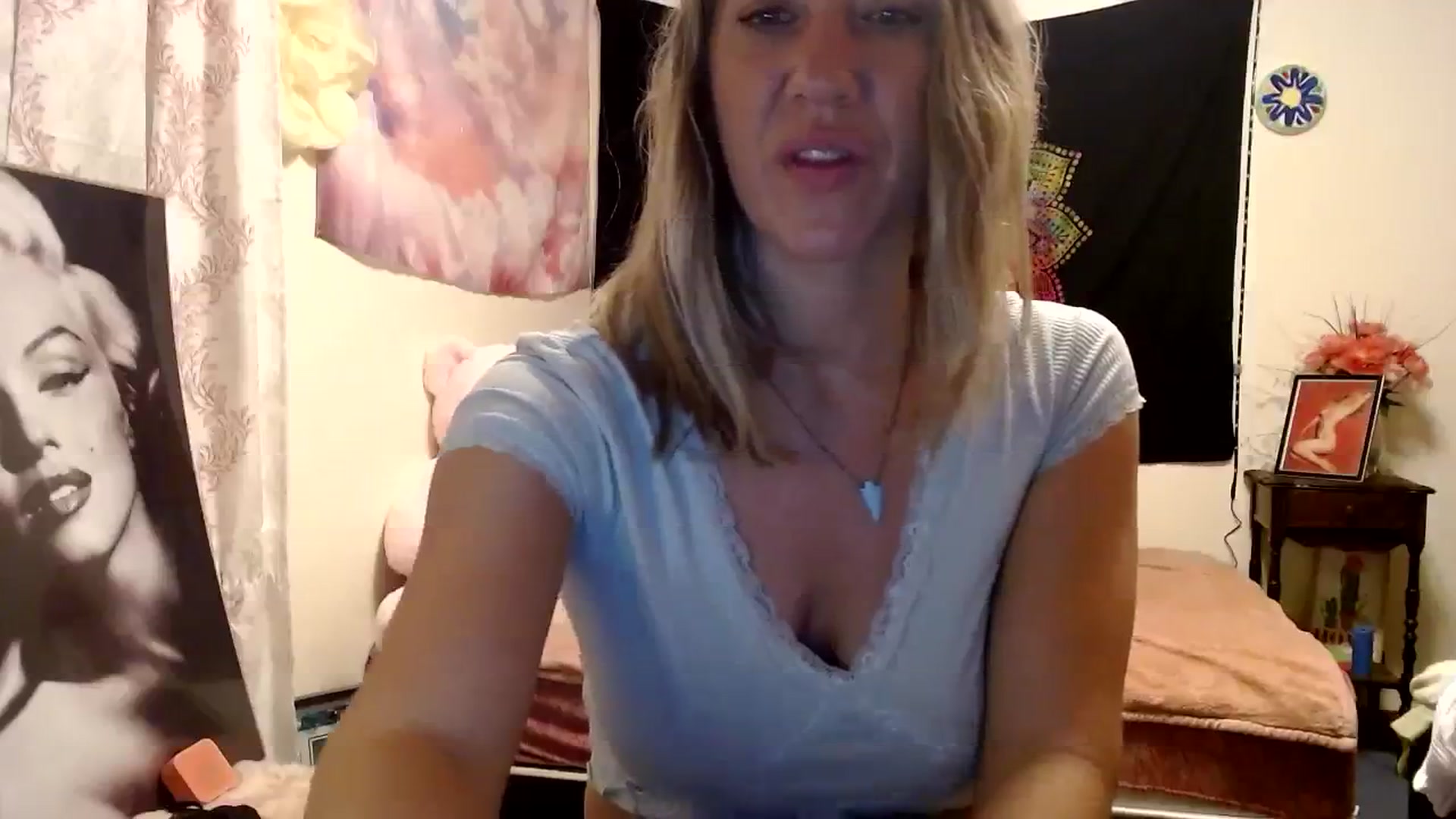 Gallery image thumbnail from wildnnout's myfreecams stream on, 10/25/2023, 09:43 image 15 of 20