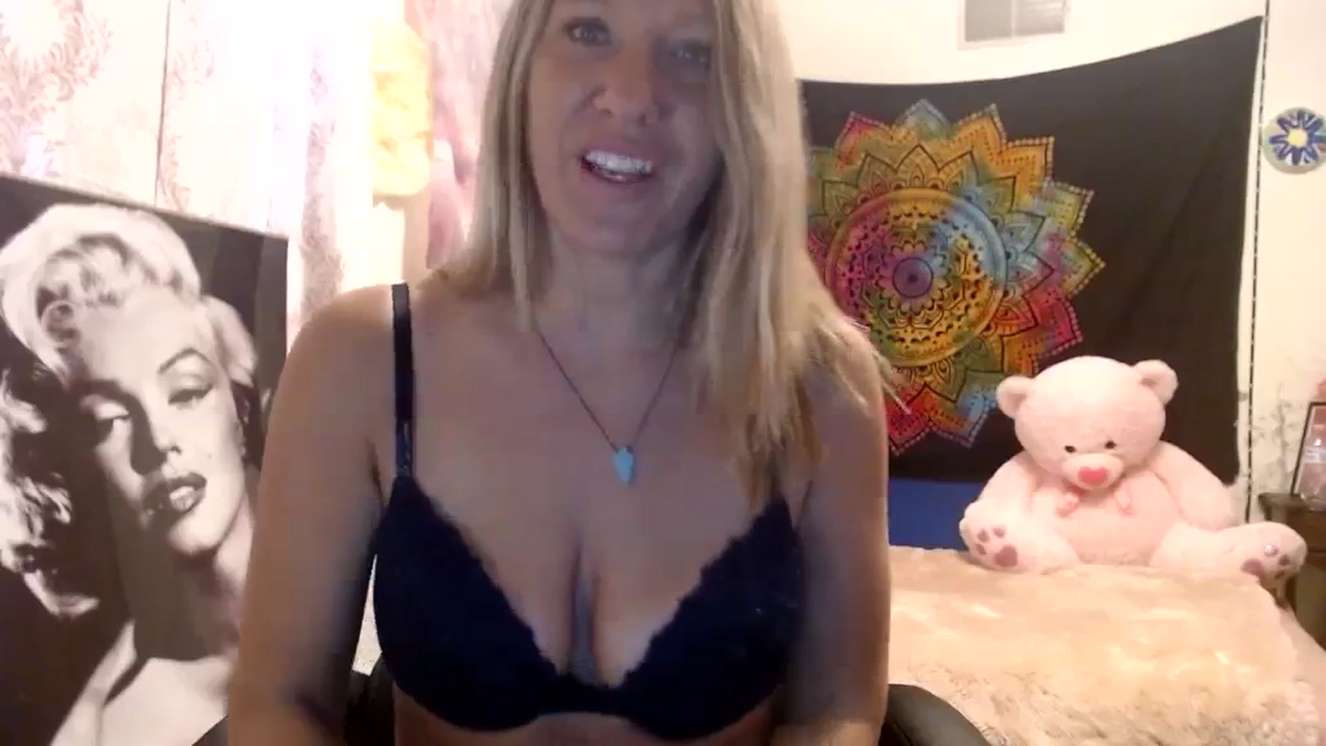 Gallery image thumbnail from wildnnout's myfreecams stream on, 11/13/2023, 14:56 image 3 of 20