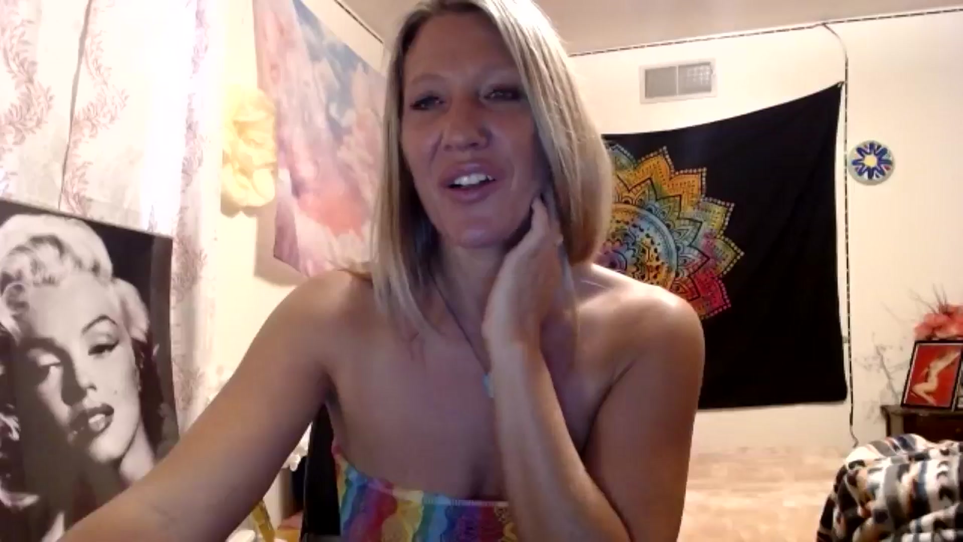 Gallery image thumbnail from wildnnout's myfreecams stream on, 05/06/2024, 14:37 image 15 of 20
