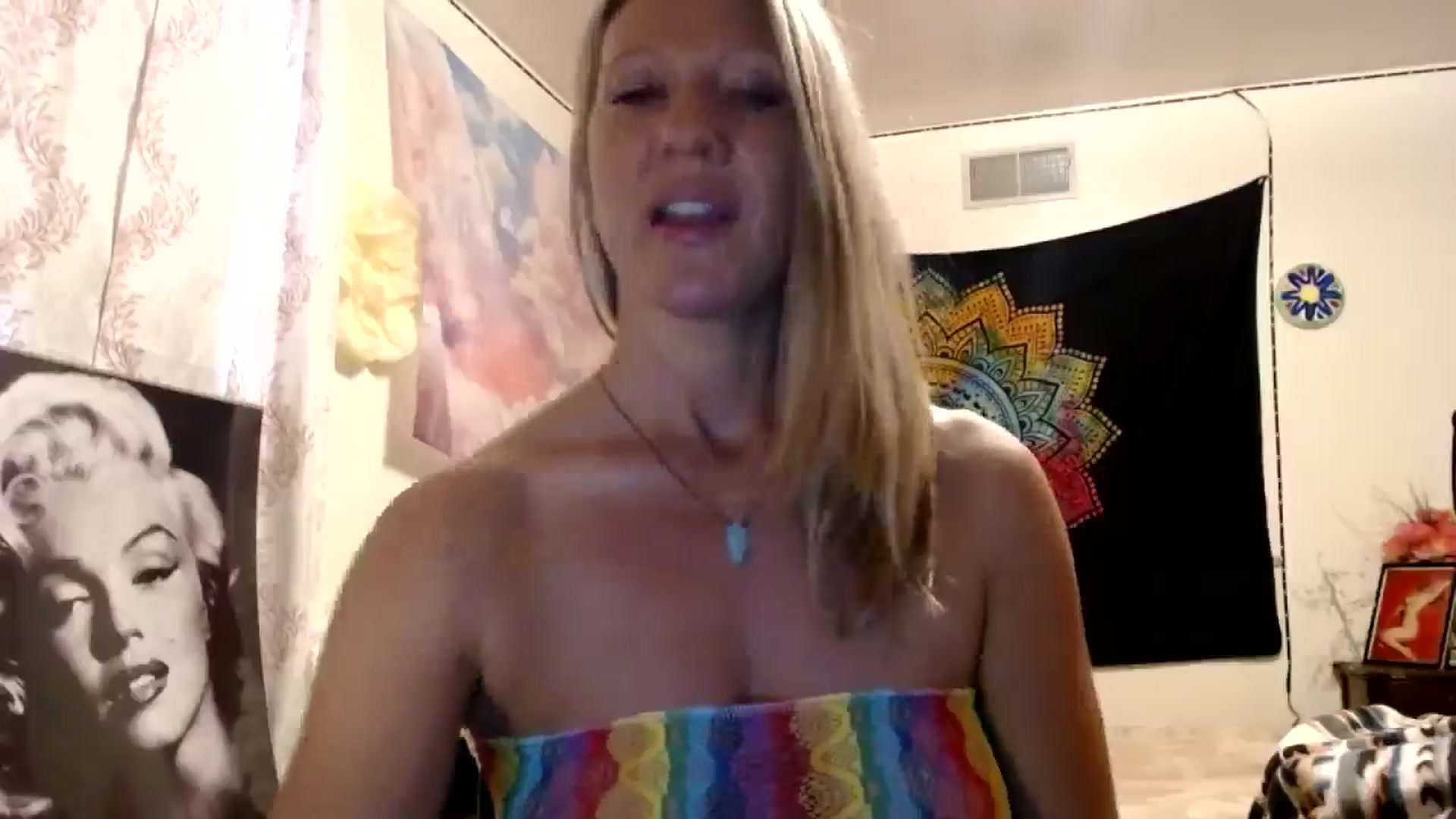 Gallery image thumbnail from wildnnout's myfreecams stream on, 05/06/2024, 14:37 image 2 of 20