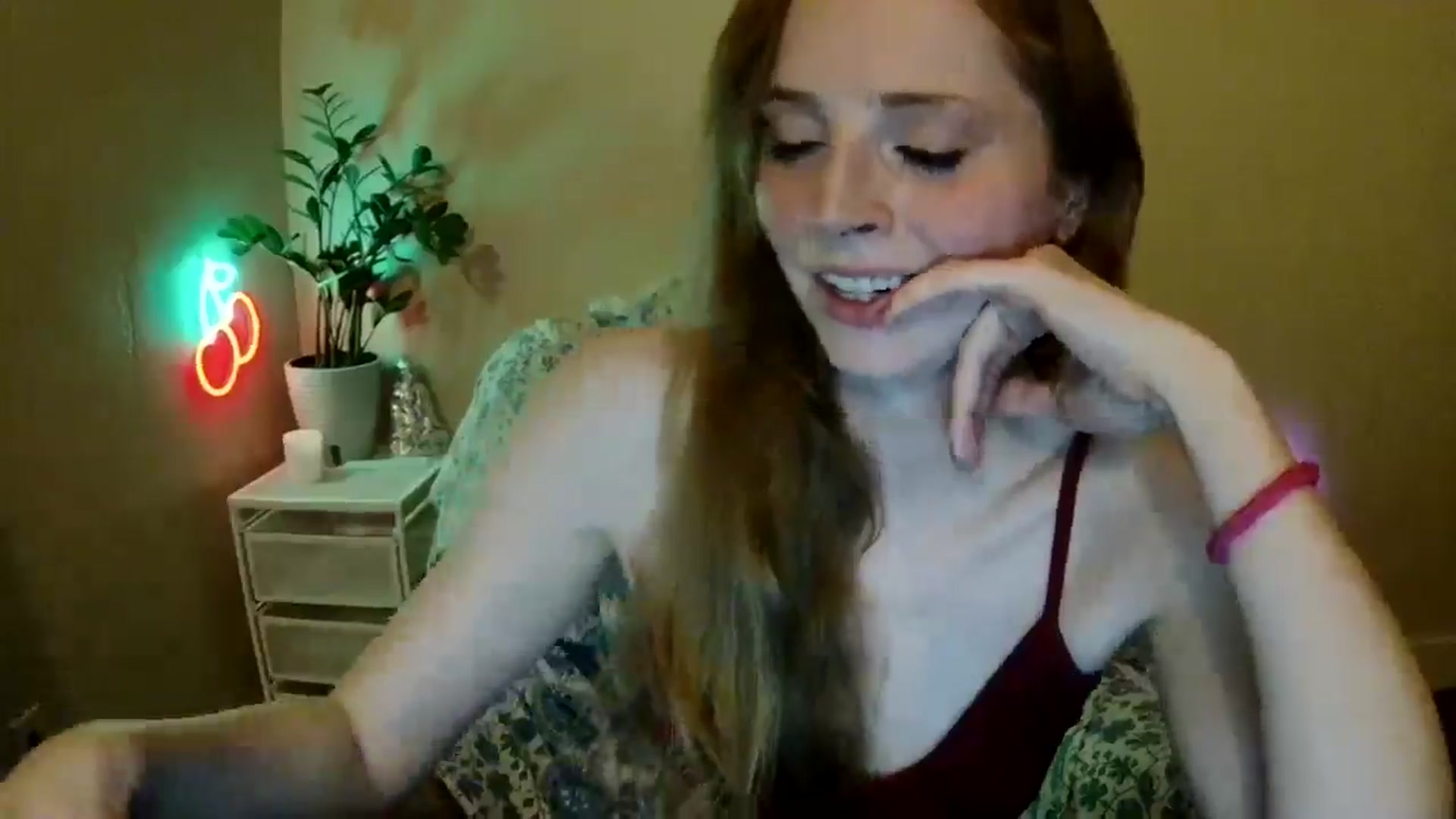 Gallery image thumbnail from willowfae's myfreecams stream on, 03/21/2026, 08:53 image 6 of 20