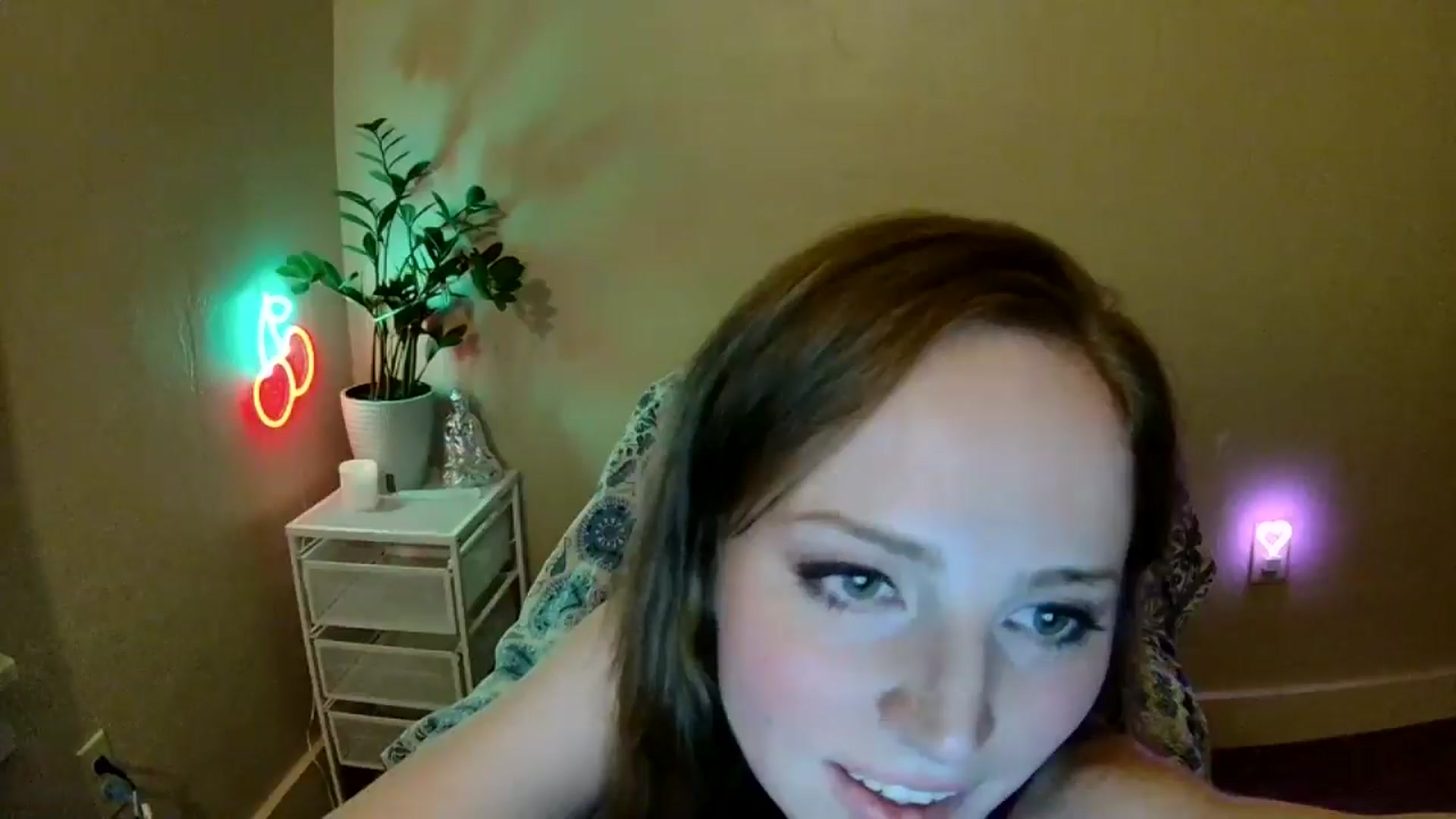 Gallery image thumbnail from willowfae's myfreecams stream on, 03/21/2026, 08:53 image 9 of 20