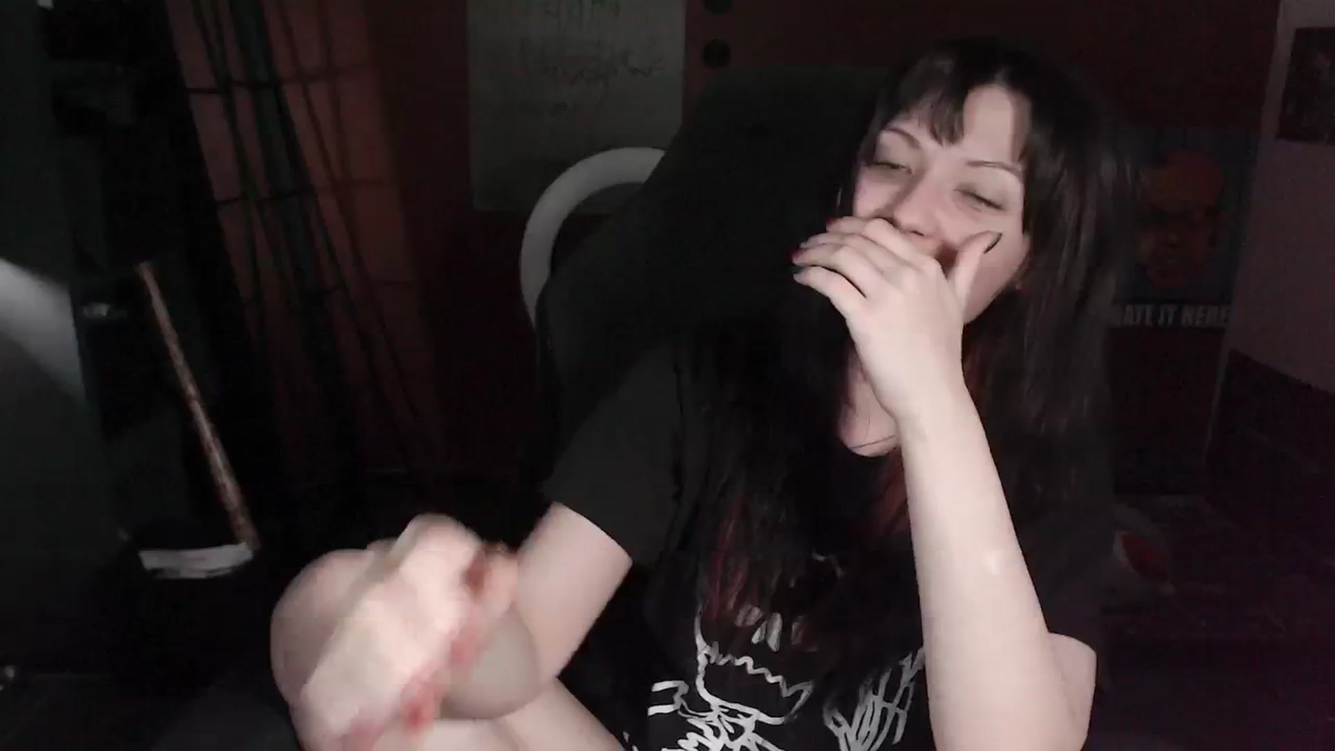 Gallery image thumbnail from woah_lord's myfreecams stream on, 12/22/2024, 08:20 image 18 of 20