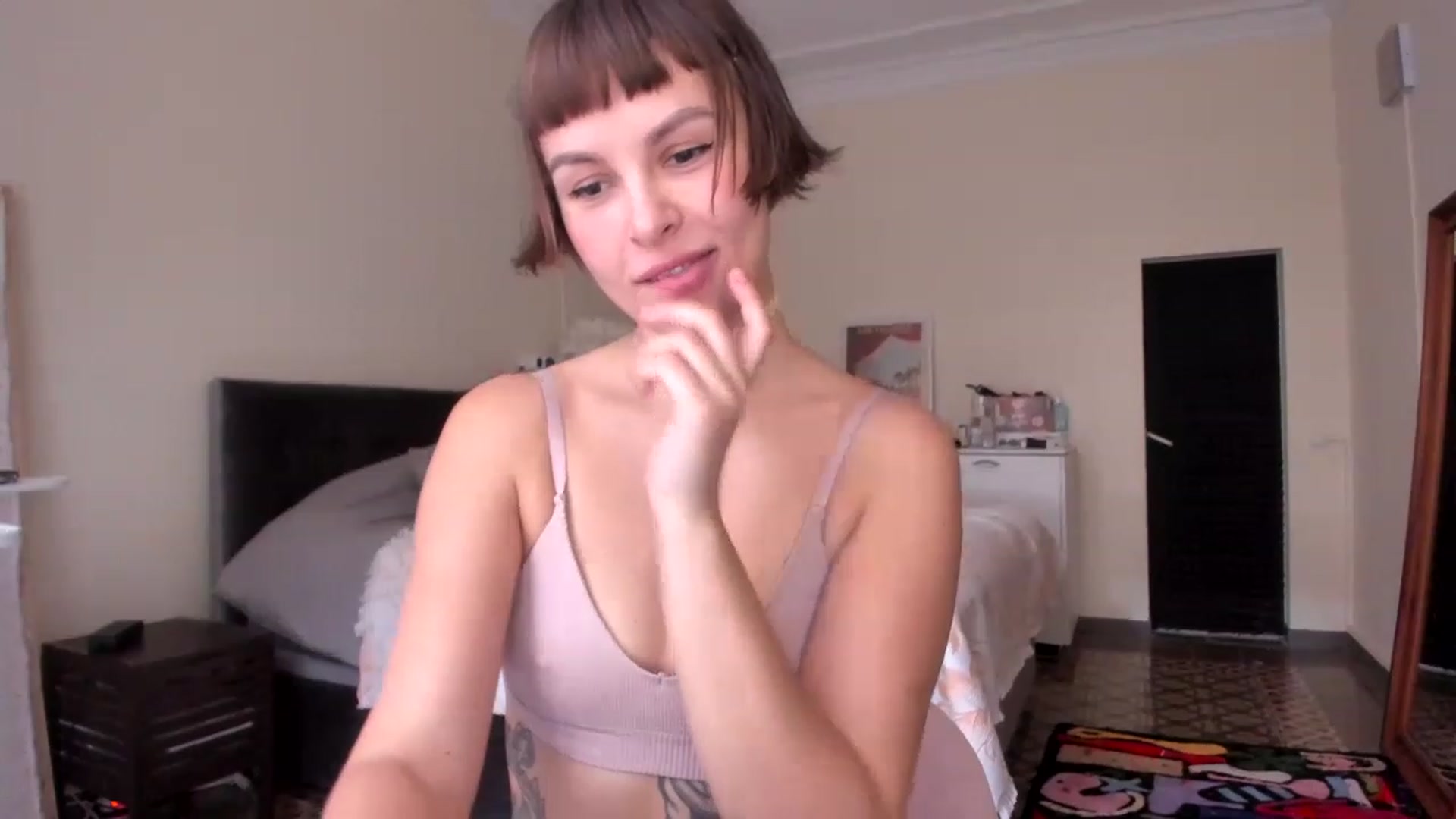 Gallery image thumbnail from wondertea's myfreecams stream on, 11/15/2022, 14:02 image 5 of 20