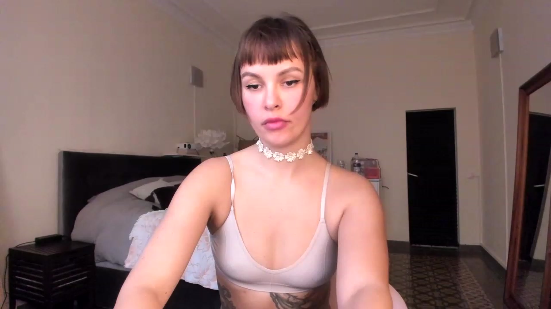 Gallery image thumbnail from wondertea's myfreecams stream on, 11/24/2022, 17:09 image 5 of 20