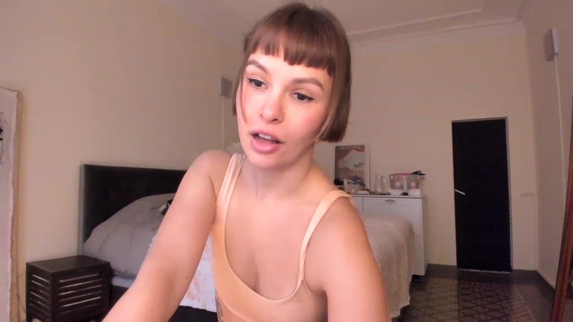 Gallery image thumbnail from wondertea's myfreecams stream on, 11/25/2022, 15:36 image 8 of 20