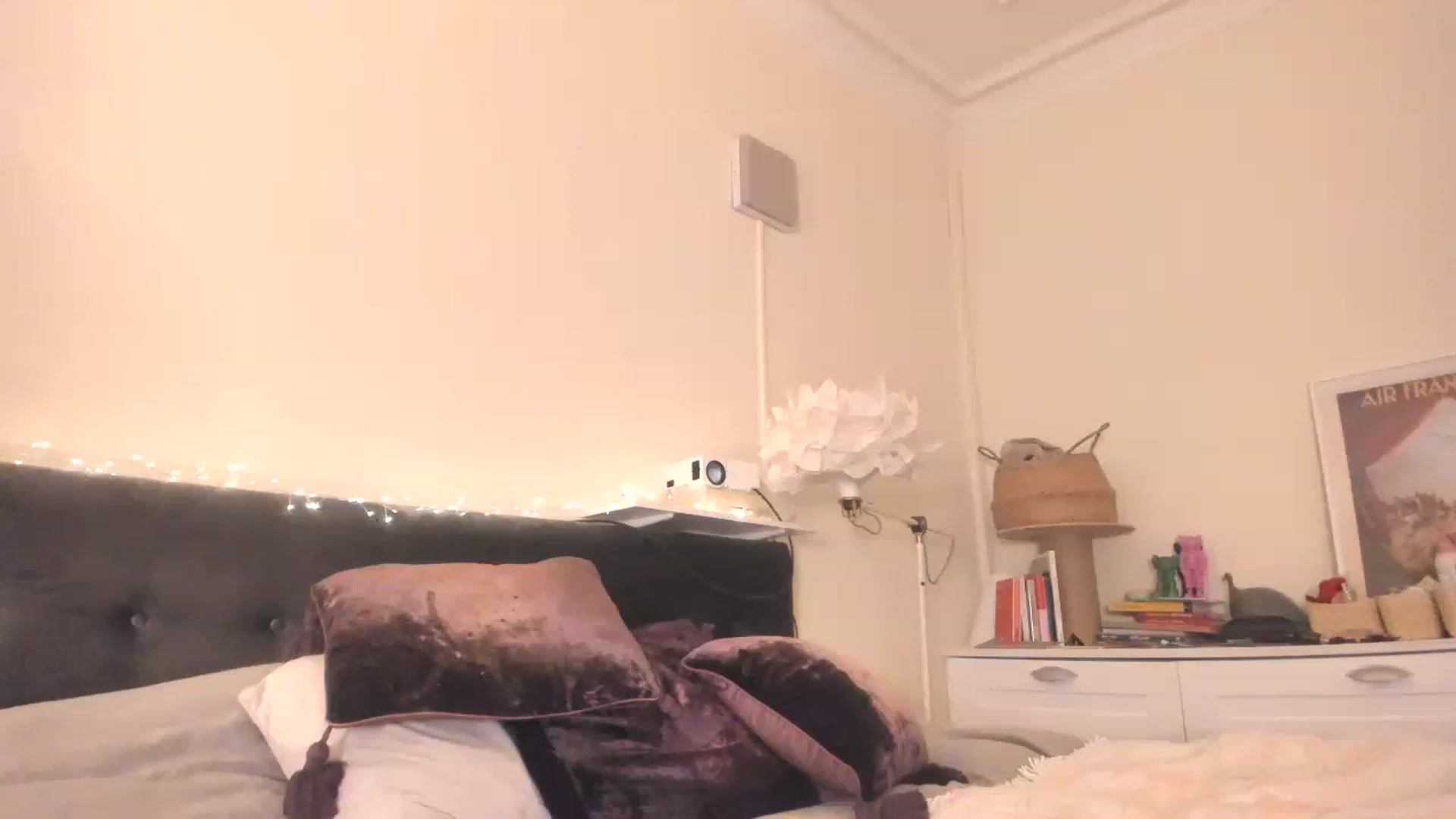 Gallery image thumbnail from wondertea's myfreecams stream on, 11/27/2022, 16:34 image 20 of 20
