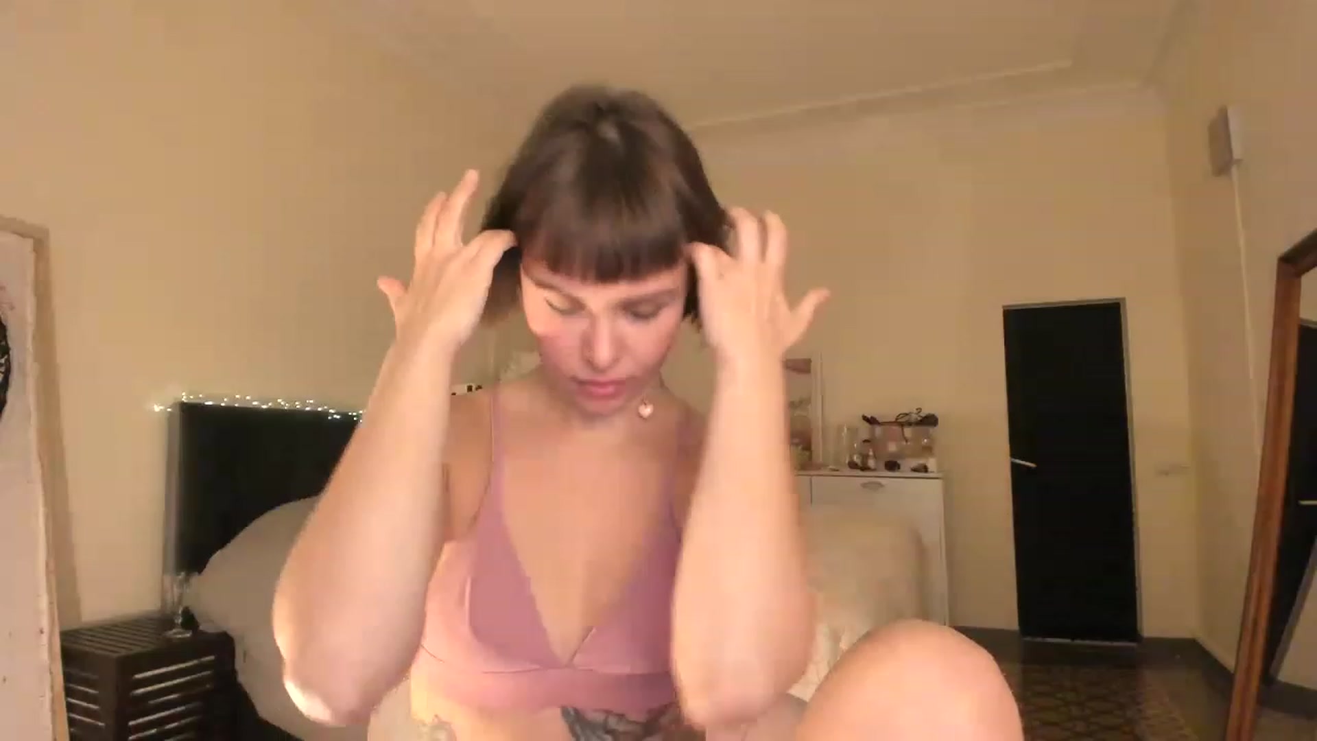 Gallery image thumbnail from wondertea's myfreecams stream on, 11/27/2022, 18:27 image 6 of 20