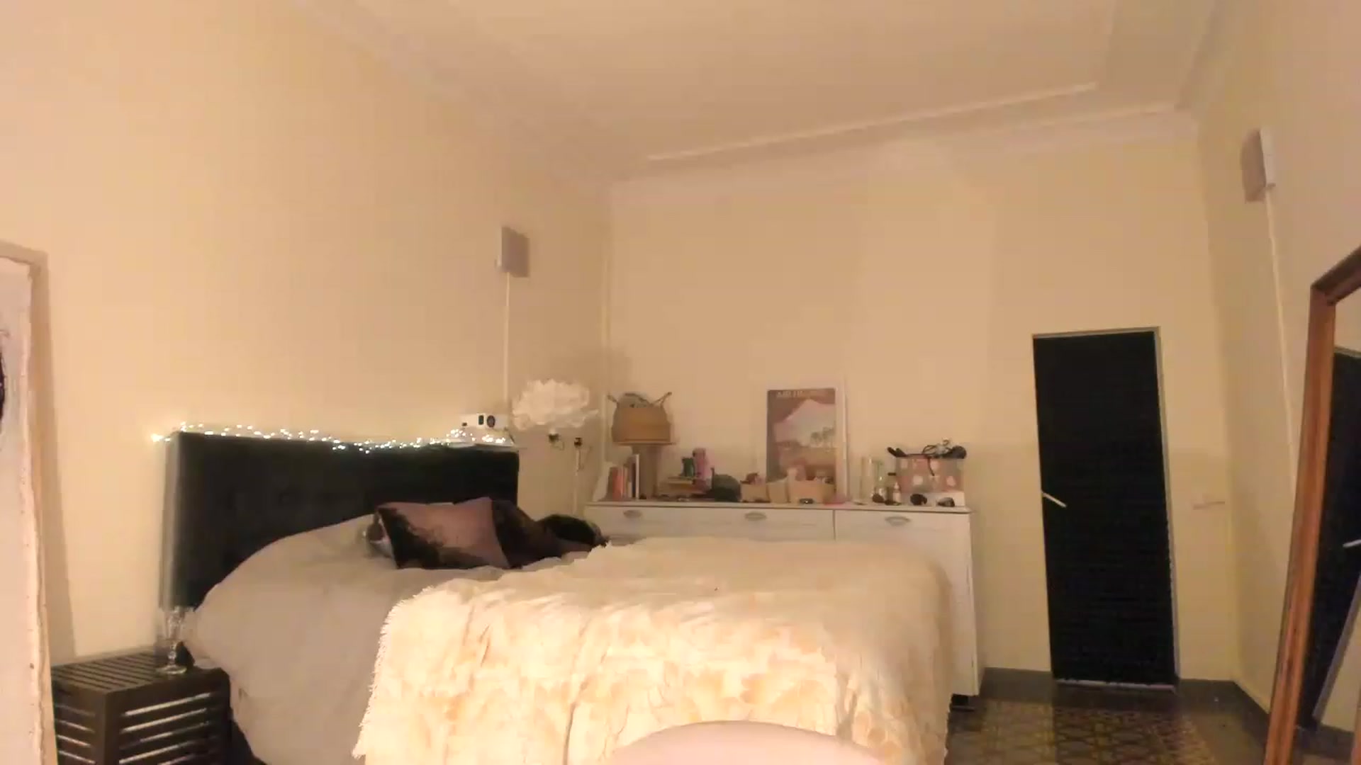 Gallery image thumbnail from wondertea's myfreecams stream on, 11/27/2022, 18:27 image 11 of 20