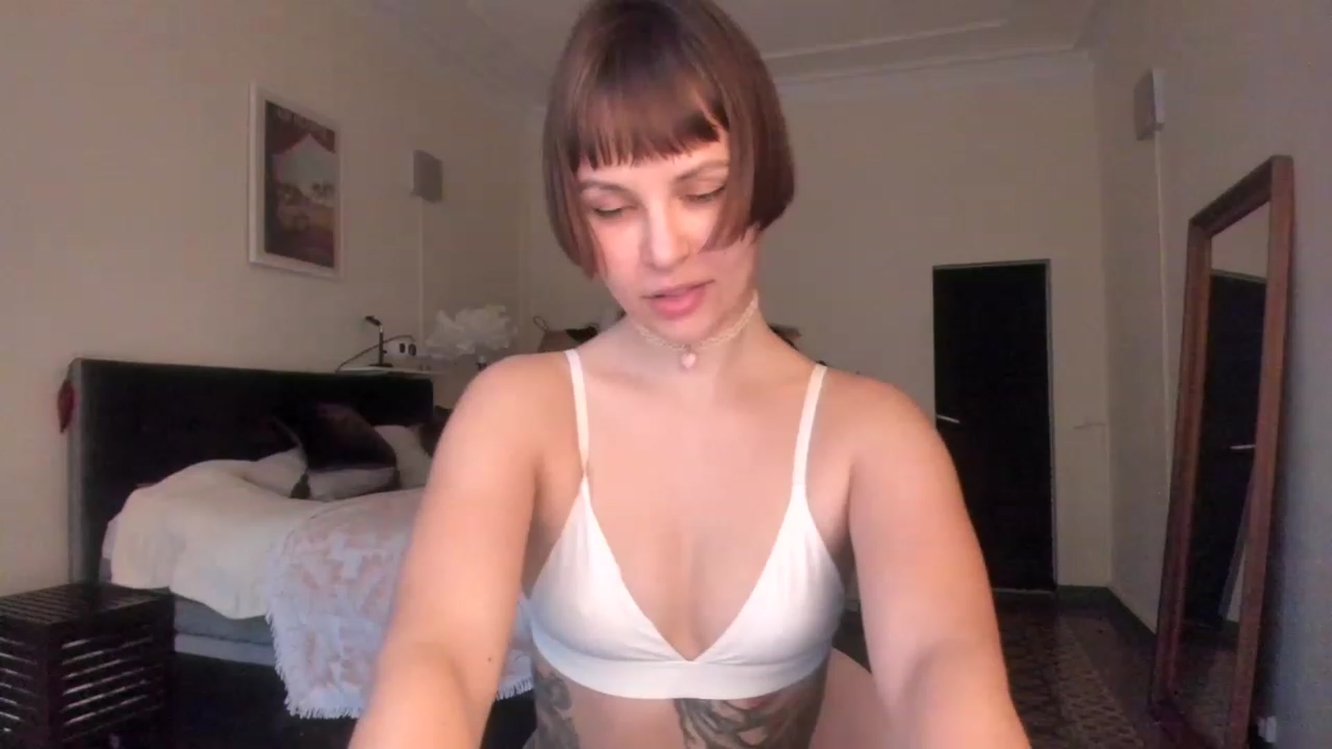 Gallery image thumbnail from wondertea's myfreecams stream on, 12/10/2022, 16:10 image 16 of 20