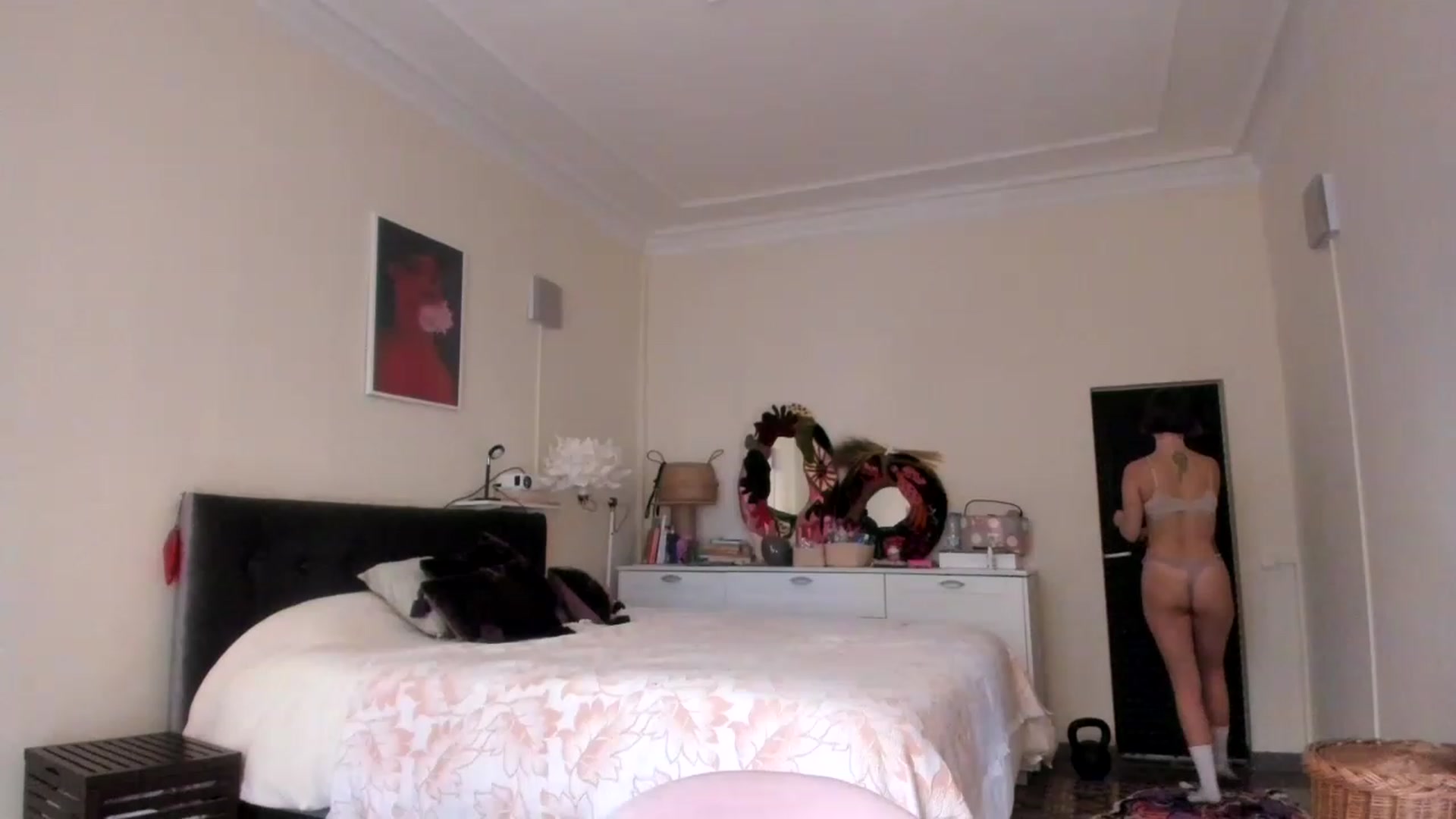 Gallery image thumbnail from wondertea's myfreecams stream on, 12/18/2022, 15:51 image 1 of 20