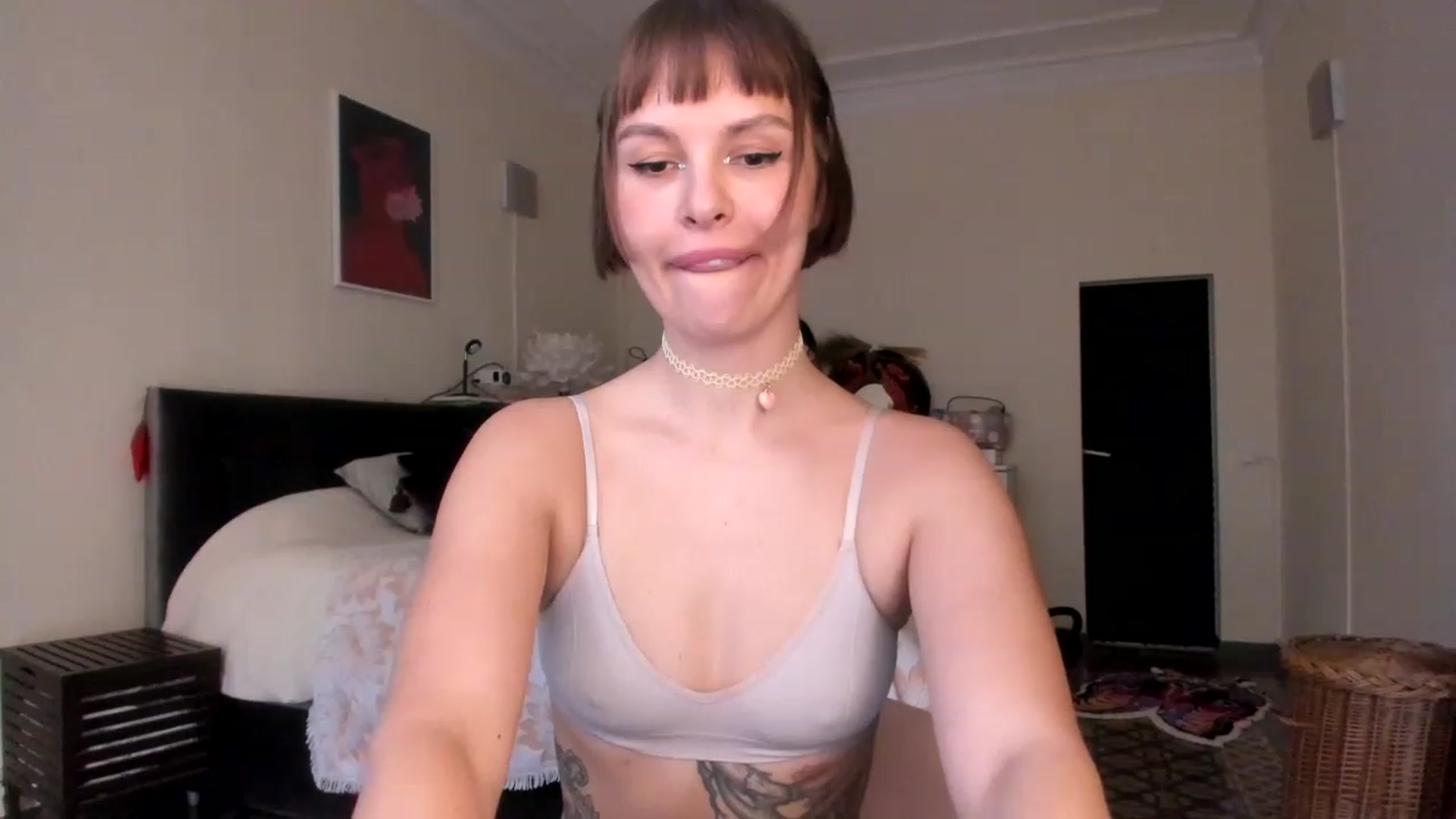 Gallery image thumbnail from wondertea's myfreecams stream on, 12/18/2022, 15:51 image 13 of 20