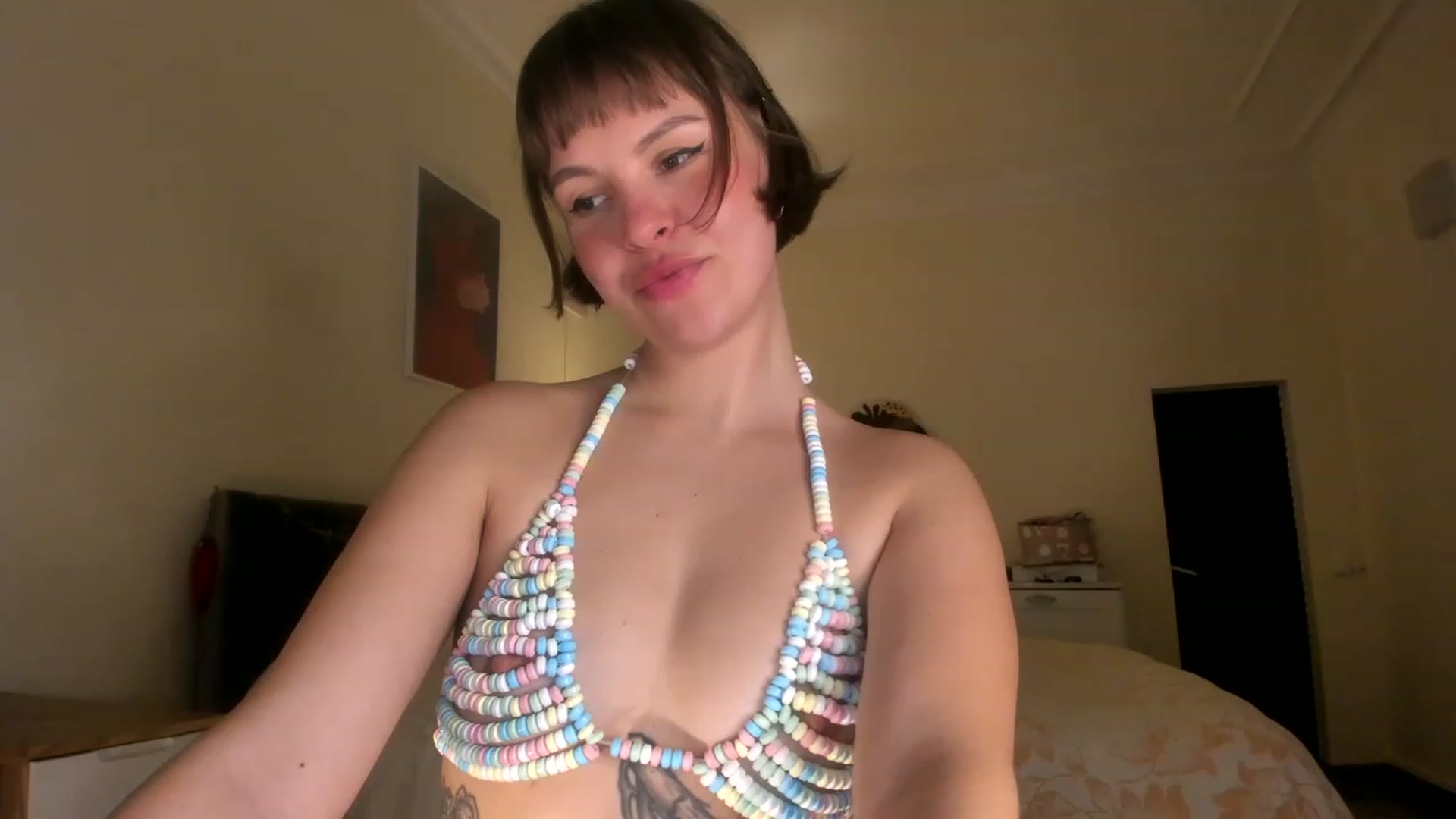 Gallery image thumbnail from wondertea's myfreecams stream on, 02/04/2023, 19:25 image 16 of 20