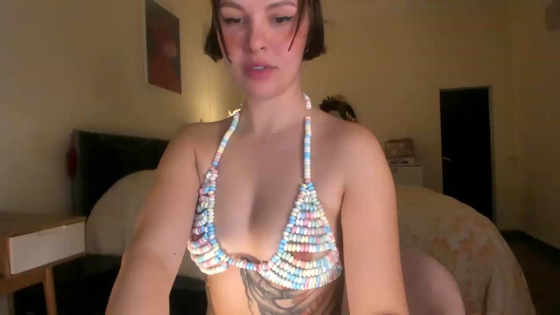 Gallery image thumbnail from wondertea's myfreecams stream on, 02/04/2023, 19:25 image 2 of 20