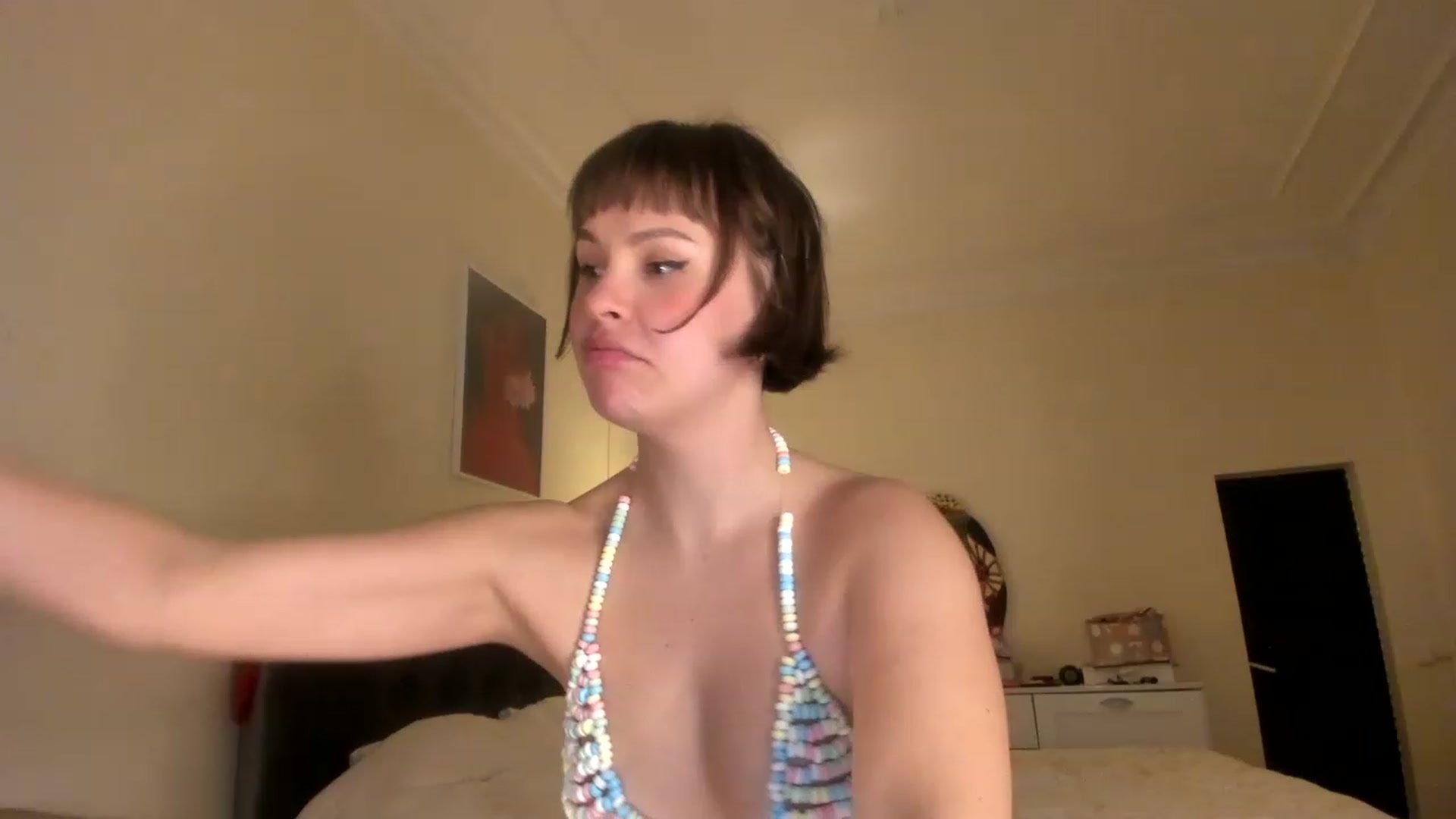 Gallery image thumbnail from wondertea's myfreecams stream on, 02/04/2023, 19:56 image 16 of 20