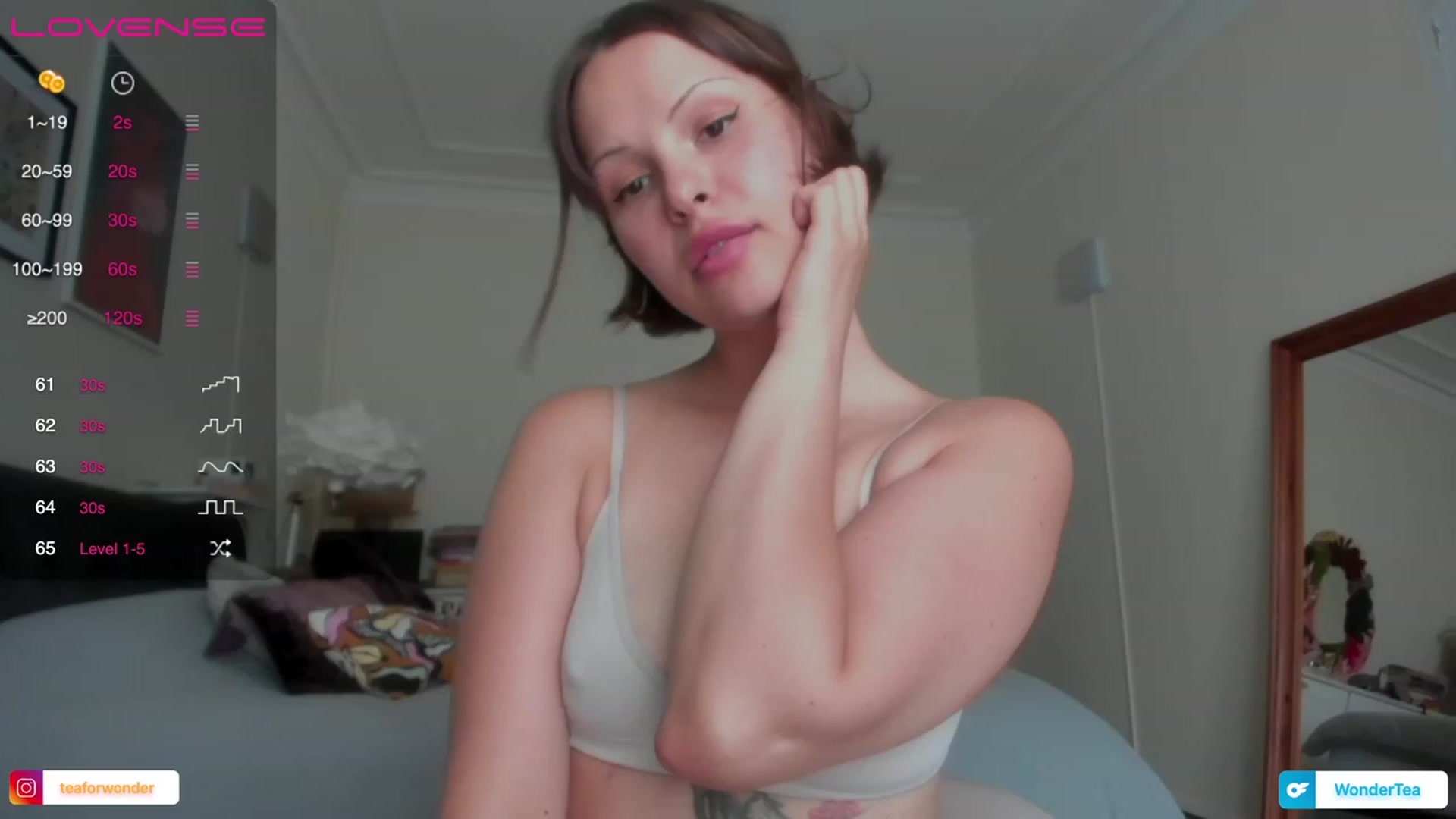 Gallery image thumbnail from wondertea's myfreecams stream on, 06/28/2023, 18:39 image 2 of 20