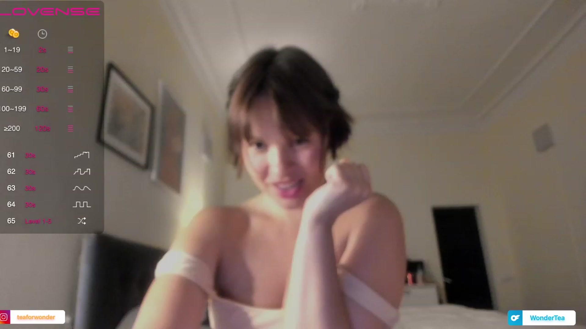 Gallery image thumbnail from wondertea's myfreecams stream on, 07/27/2023, 20:13 image 15 of 20