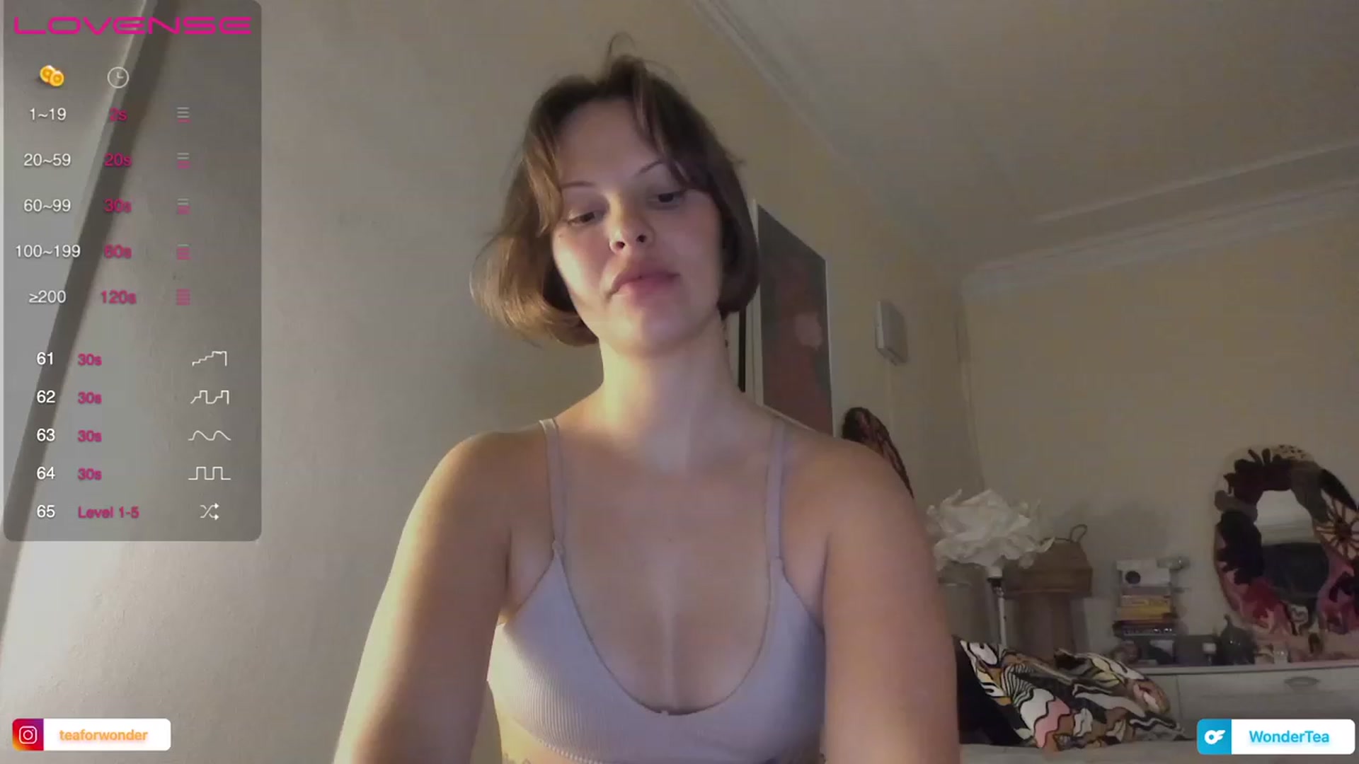 Gallery image thumbnail from wondertea's myfreecams stream on, 10/03/2023, 22:10 image 13 of 20