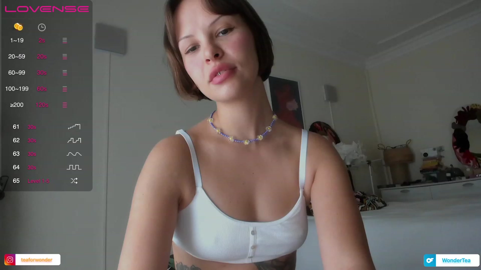 Gallery image thumbnail from wondertea's myfreecams stream on, 10/05/2023, 12:07 image 6 of 20