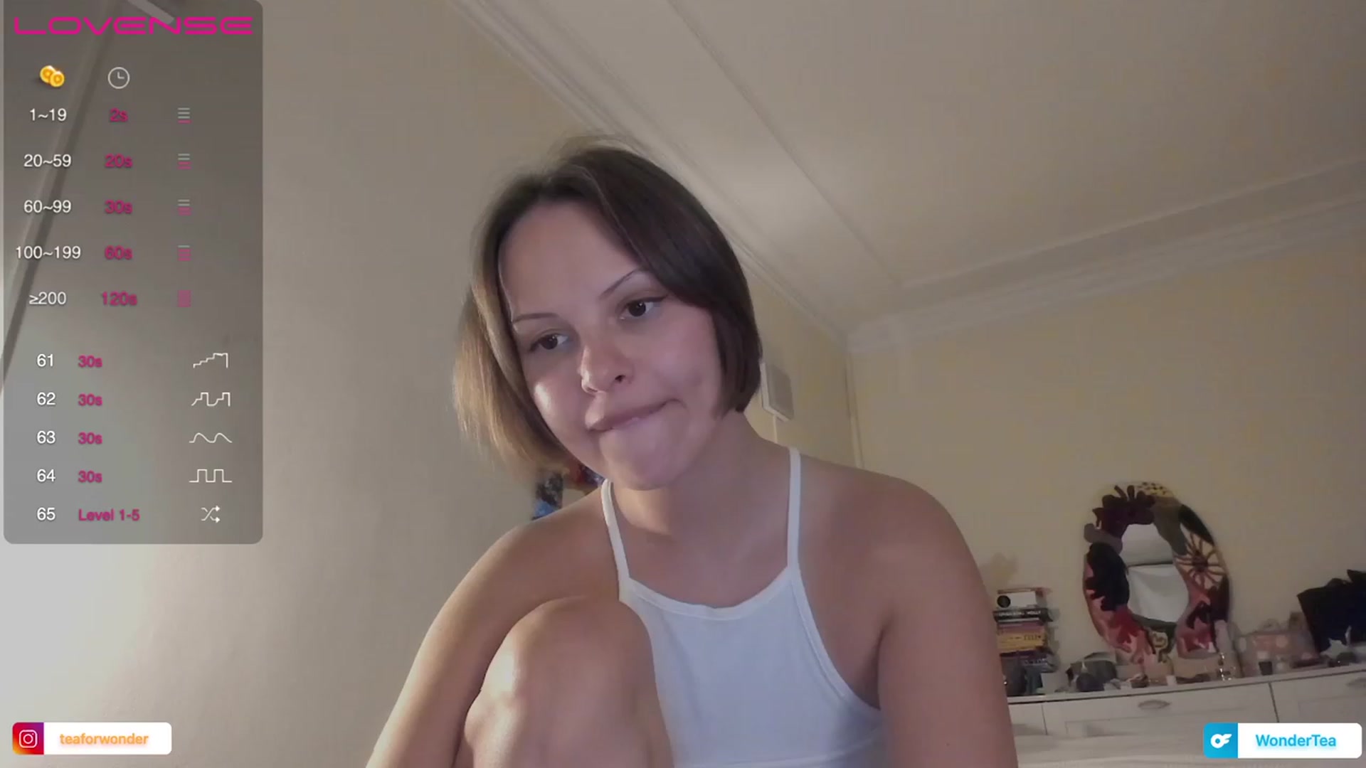 Gallery image thumbnail from wondertea's myfreecams stream on, 10/15/2023, 18:12 image 18 of 20