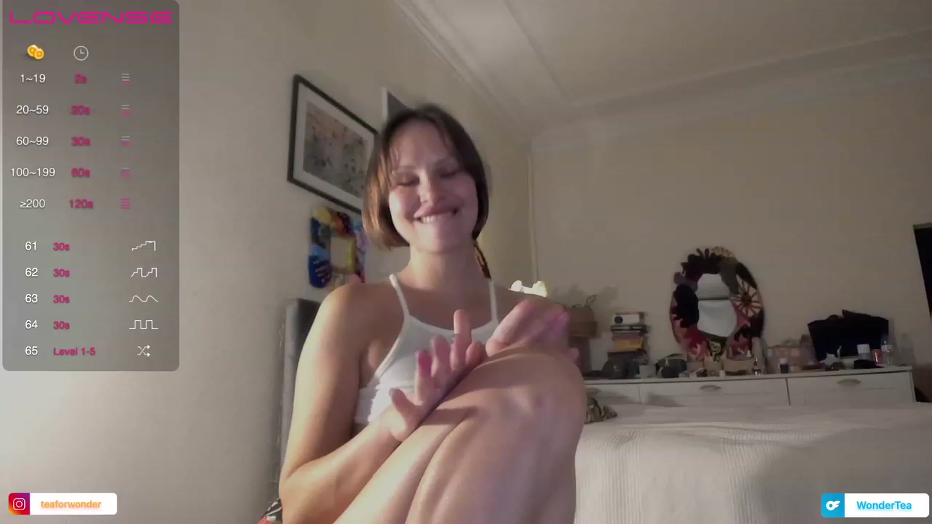 Gallery image thumbnail from wondertea's myfreecams stream on, 10/15/2023, 18:12 image 5 of 20