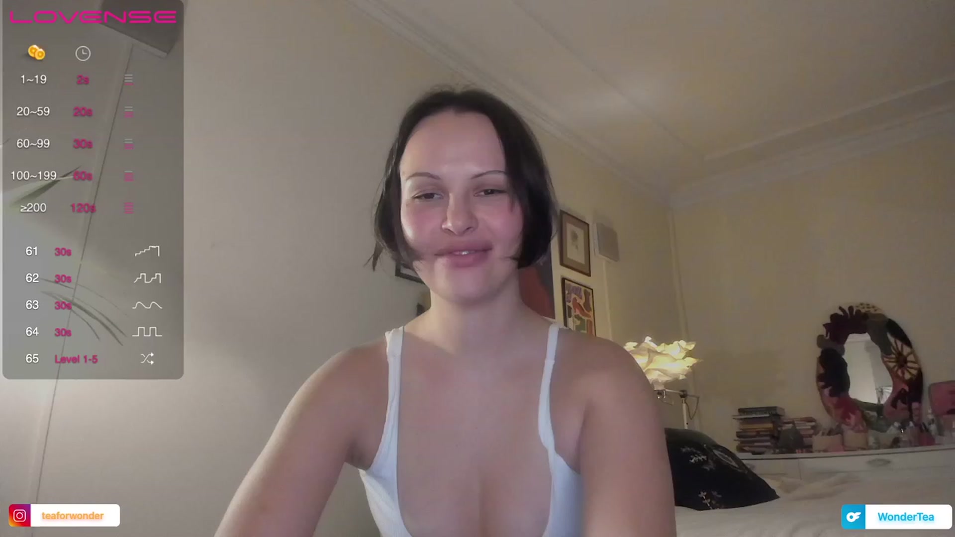 Gallery image thumbnail from wondertea's myfreecams stream on, 12/19/2023, 20:30 image 9 of 20