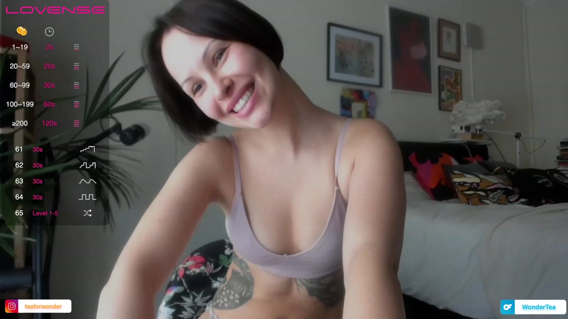 Gallery image thumbnail from wondertea's myfreecams stream on, 12/22/2023, 12:17 image 10 of 20