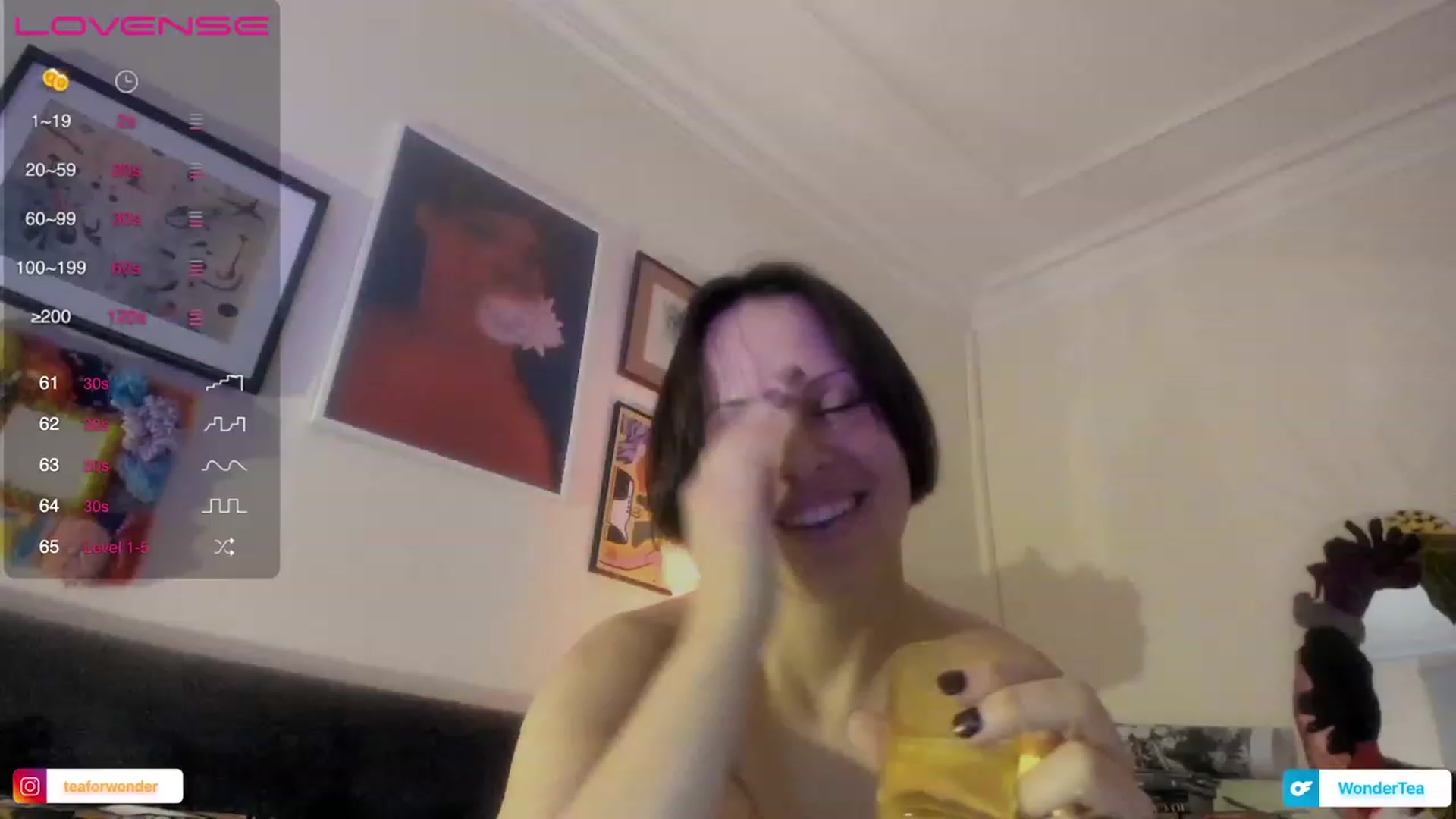 Gallery image thumbnail from wondertea's myfreecams stream on, 12/31/2023, 17:31 image 17 of 20