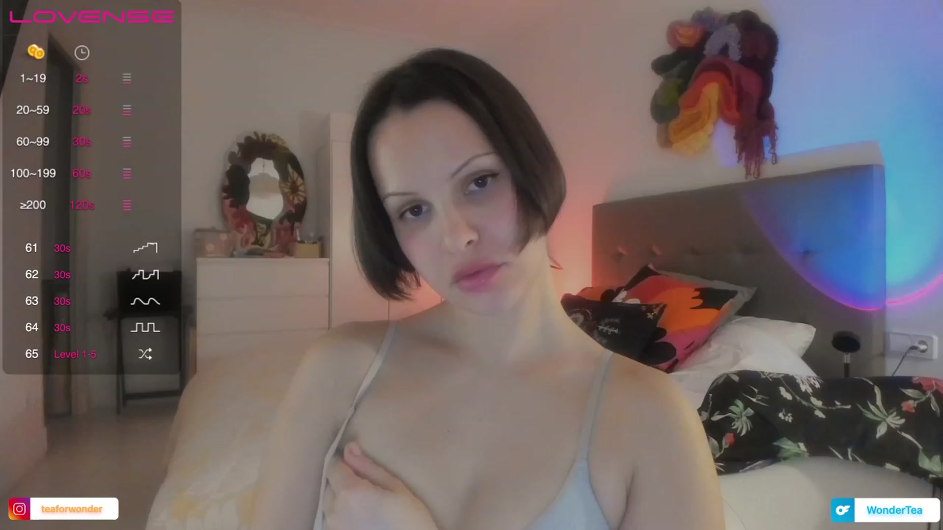 Gallery image thumbnail from wondertea's myfreecams stream on, 01/09/2024, 22:17 image 6 of 20