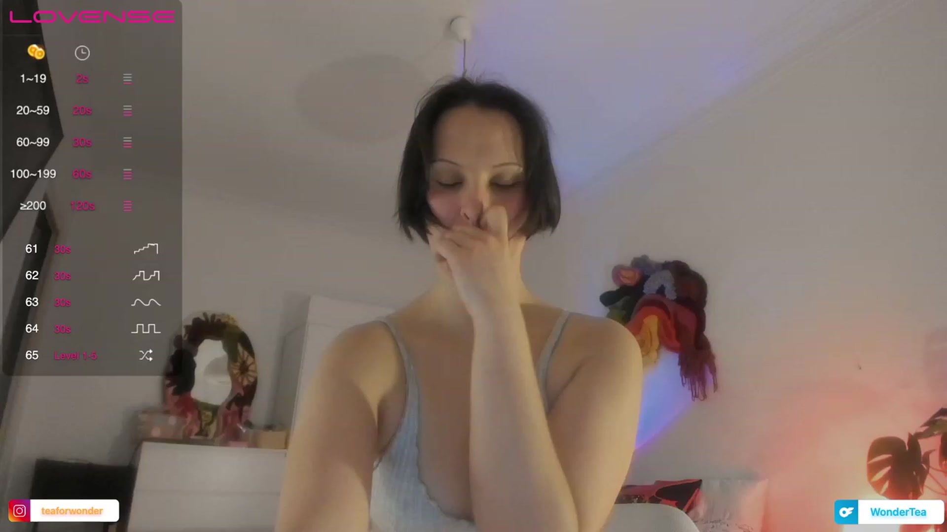Gallery image thumbnail from wondertea's myfreecams stream on, 01/28/2024, 21:48 image 6 of 20