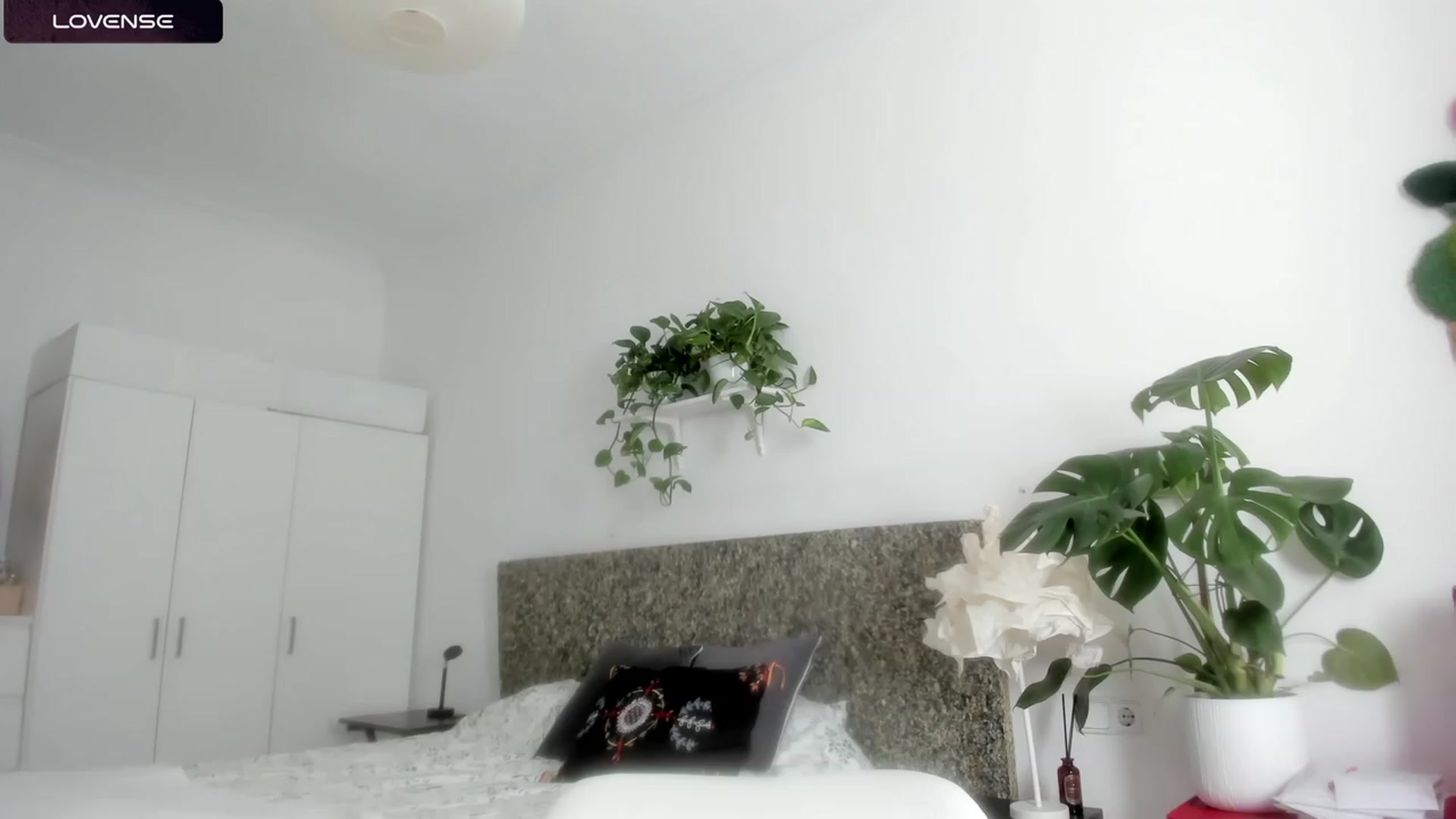 Gallery image thumbnail from wondertea's myfreecams stream on, 03/05/2024, 13:20 image 6 of 20
