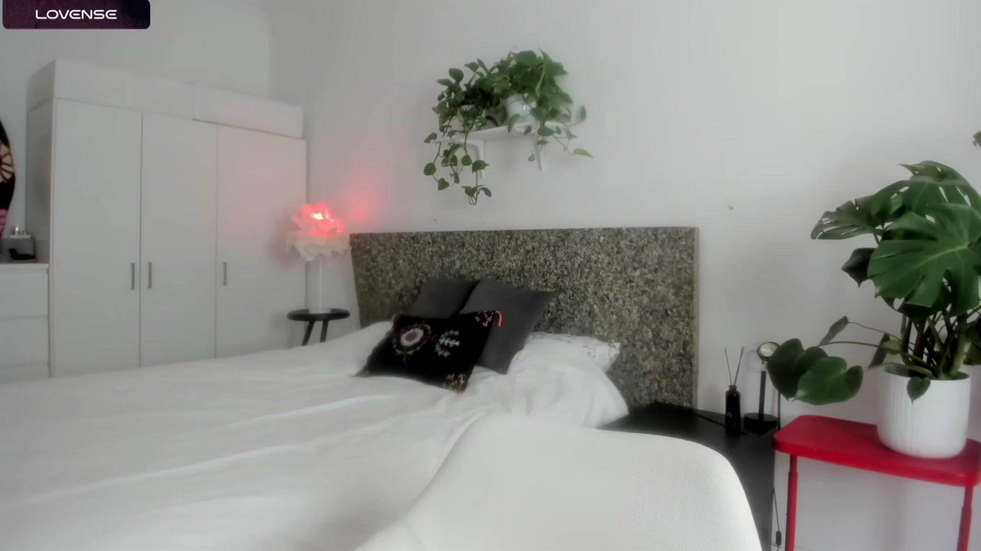 Gallery image thumbnail from wondertea's myfreecams stream on, 03/06/2024, 13:54 image 5 of 20