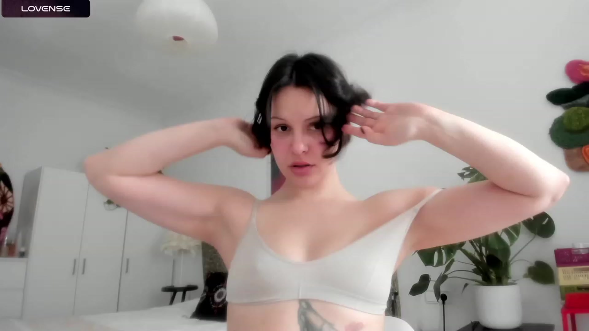 Gallery image thumbnail from wondertea's myfreecams stream on, 03/11/2024, 14:25 image 2 of 20