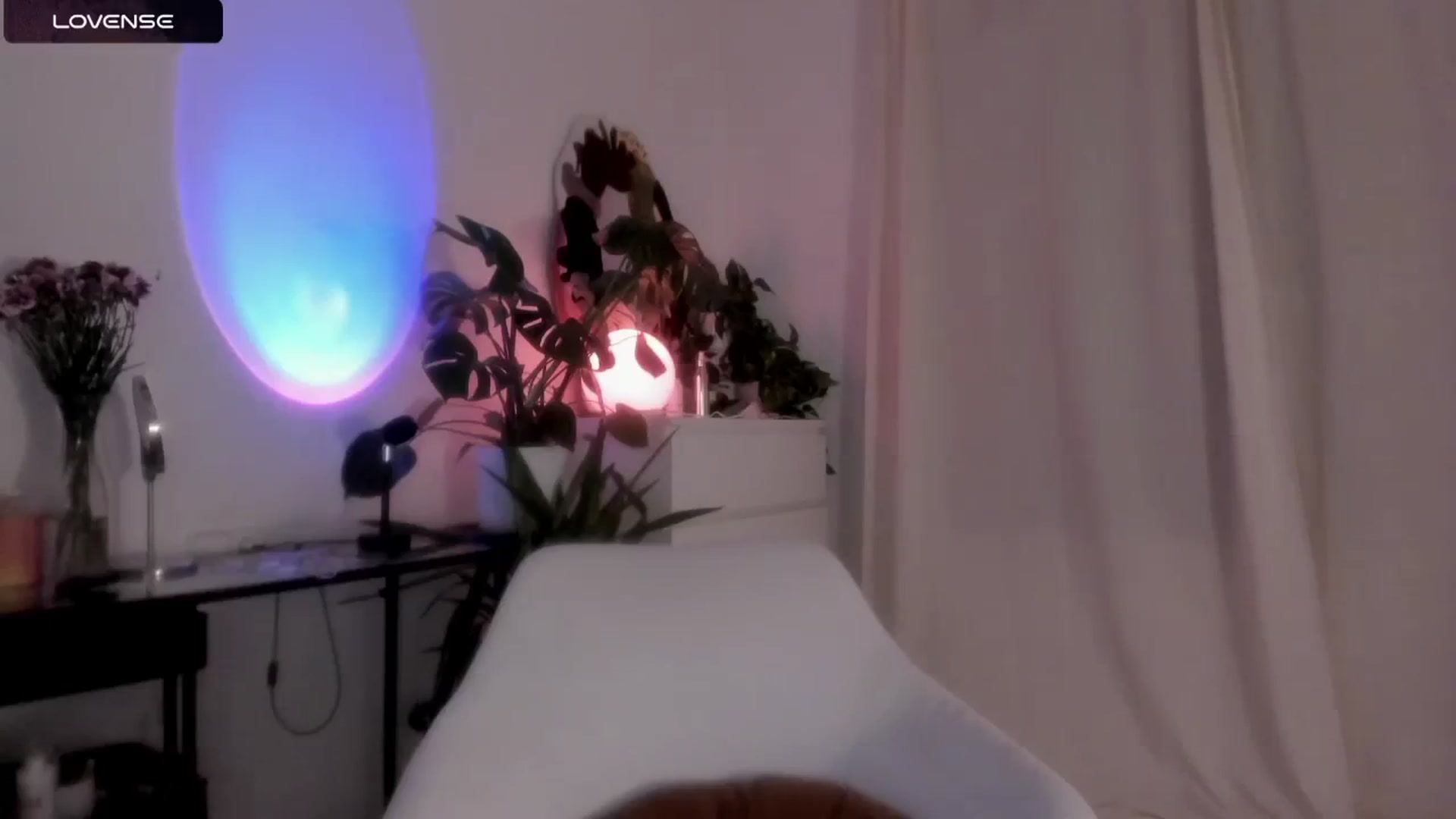 Gallery image thumbnail from wondertea's myfreecams stream on, 05/05/2024, 21:38 image 18 of 20