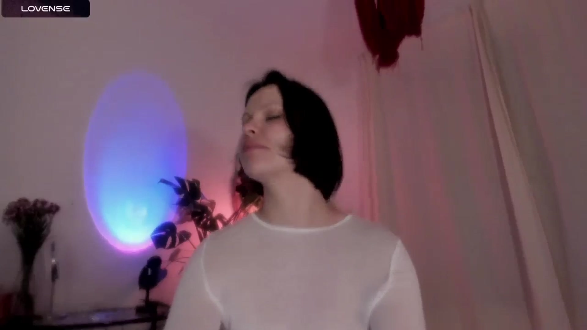 Gallery image thumbnail from wondertea's myfreecams stream on, 05/05/2024, 21:38 image 14 of 20