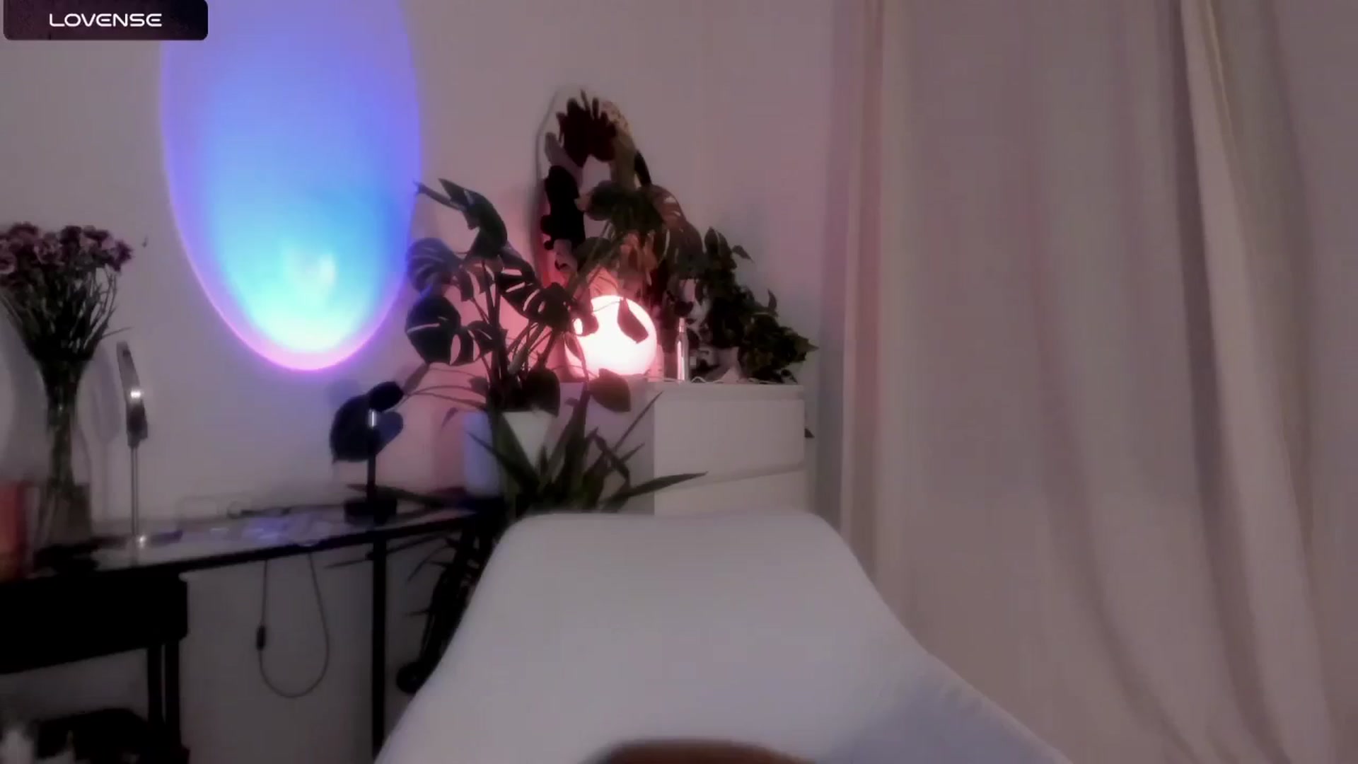 Gallery image thumbnail from wondertea's myfreecams stream on, 05/05/2024, 21:38 image 19 of 20