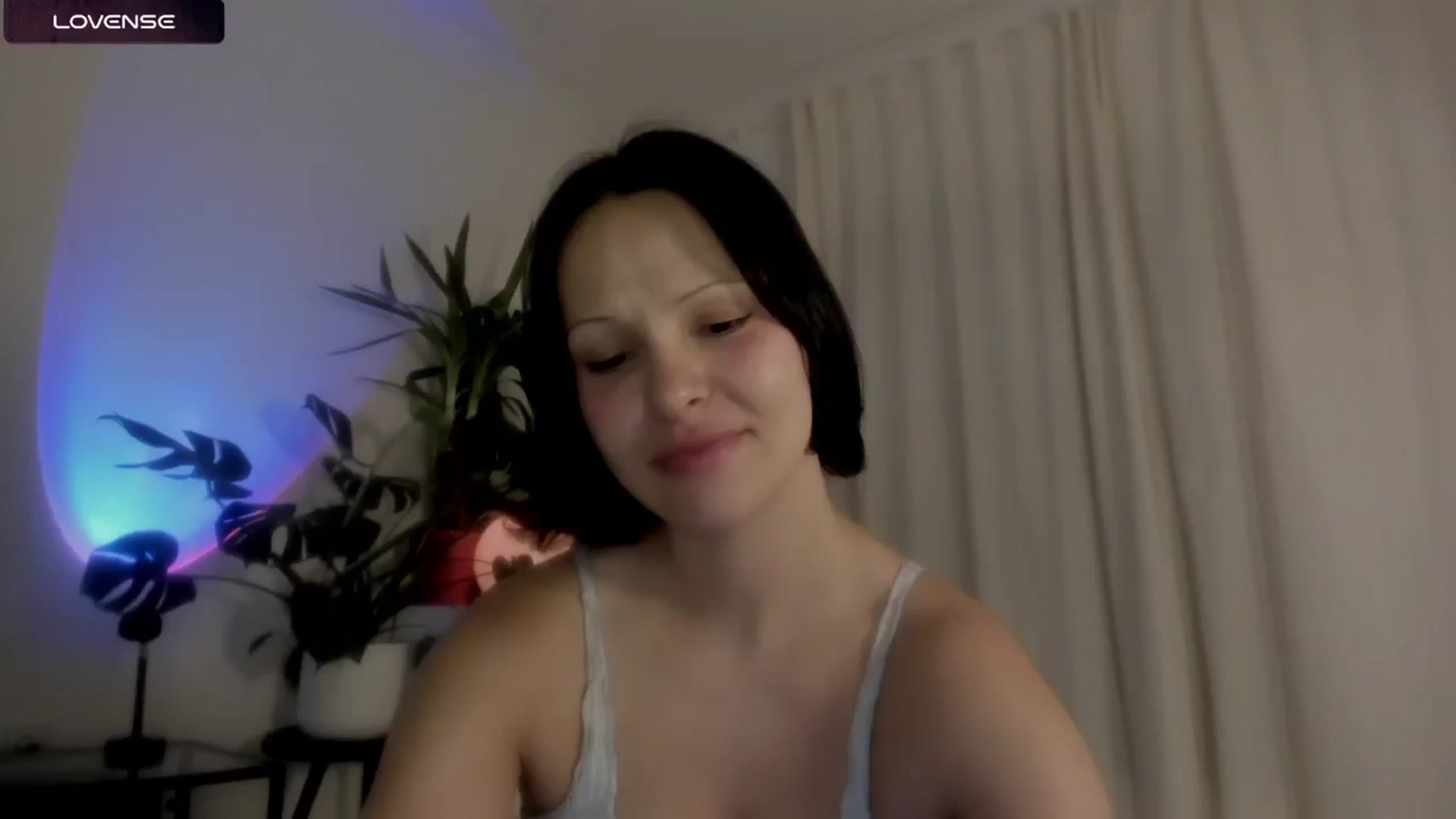 Gallery image thumbnail from wondertea's myfreecams stream on, 06/11/2024, 21:50 image 19 of 20