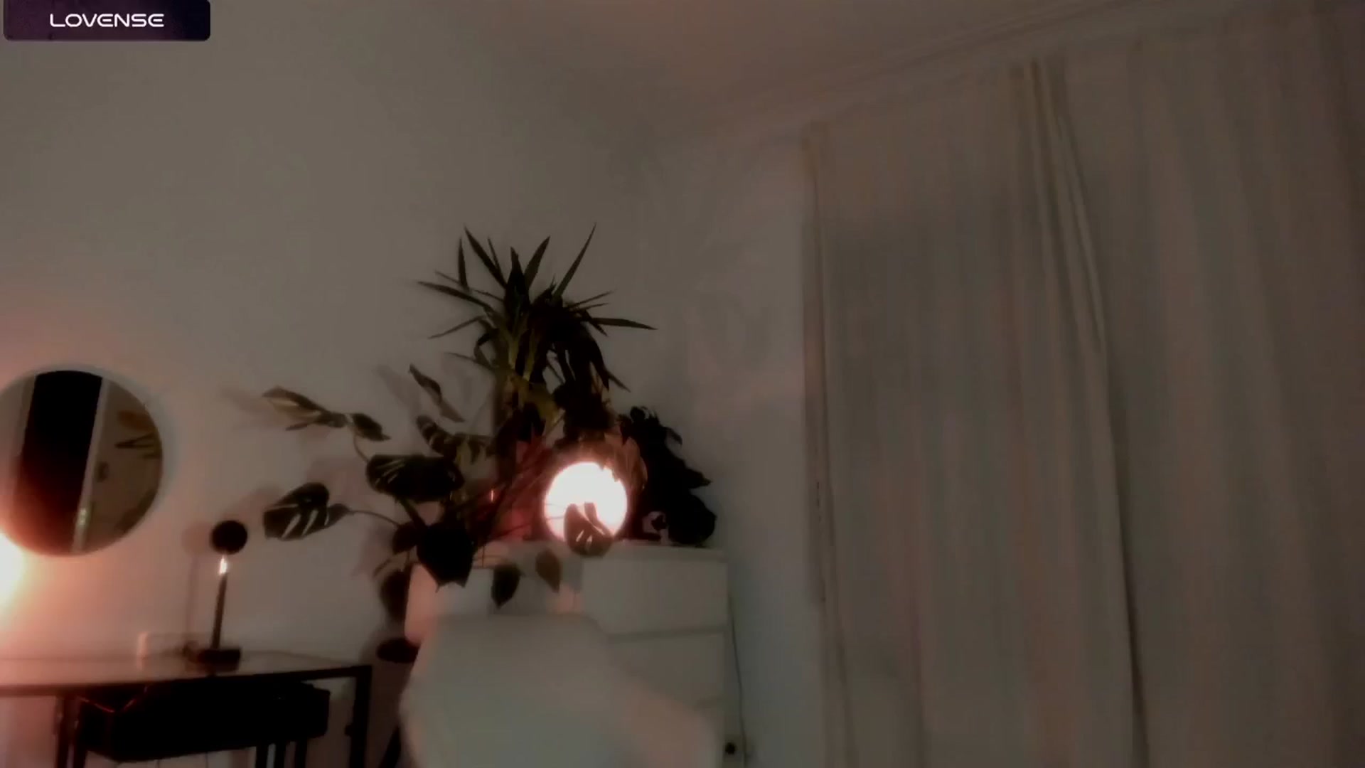 Gallery image thumbnail from wondertea's myfreecams stream on, 06/24/2024, 20:23 image 6 of 20