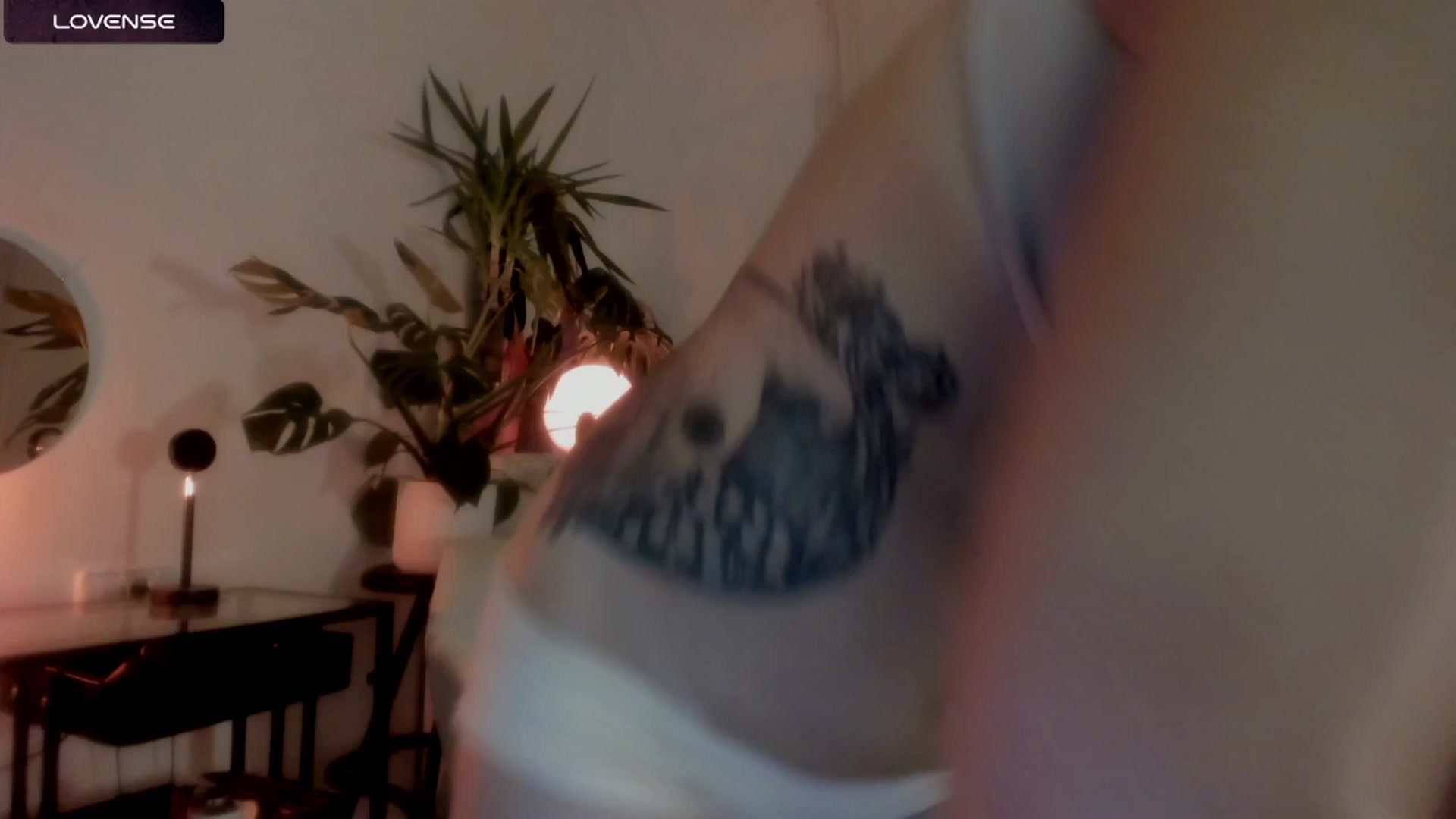 Gallery image thumbnail from wondertea's myfreecams stream on, 06/24/2024, 20:23 image 19 of 20
